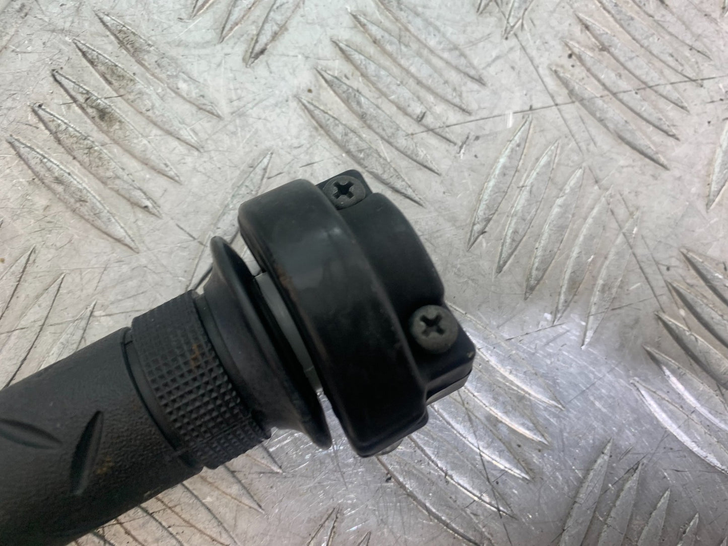 HONDA CBF125 CBF 125 THROTTLE AND TWIST GRIP YEAR 2009-14 (CMB1172)