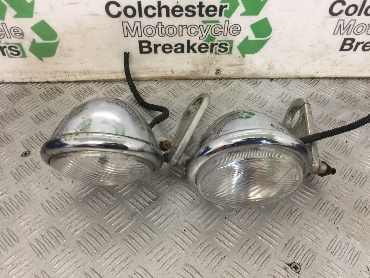 SUZUKI GSF600 GSF 600 BANDIT HEADLIGHTS YEAR 2002 (STOCK 852)