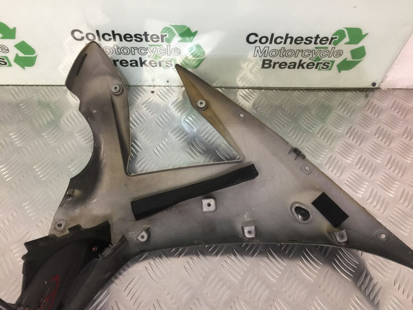 YAMAHA YZF R1 5PW LEFT MIDDLE FAIRING YEAR 2002-2003 (STOCK 929)