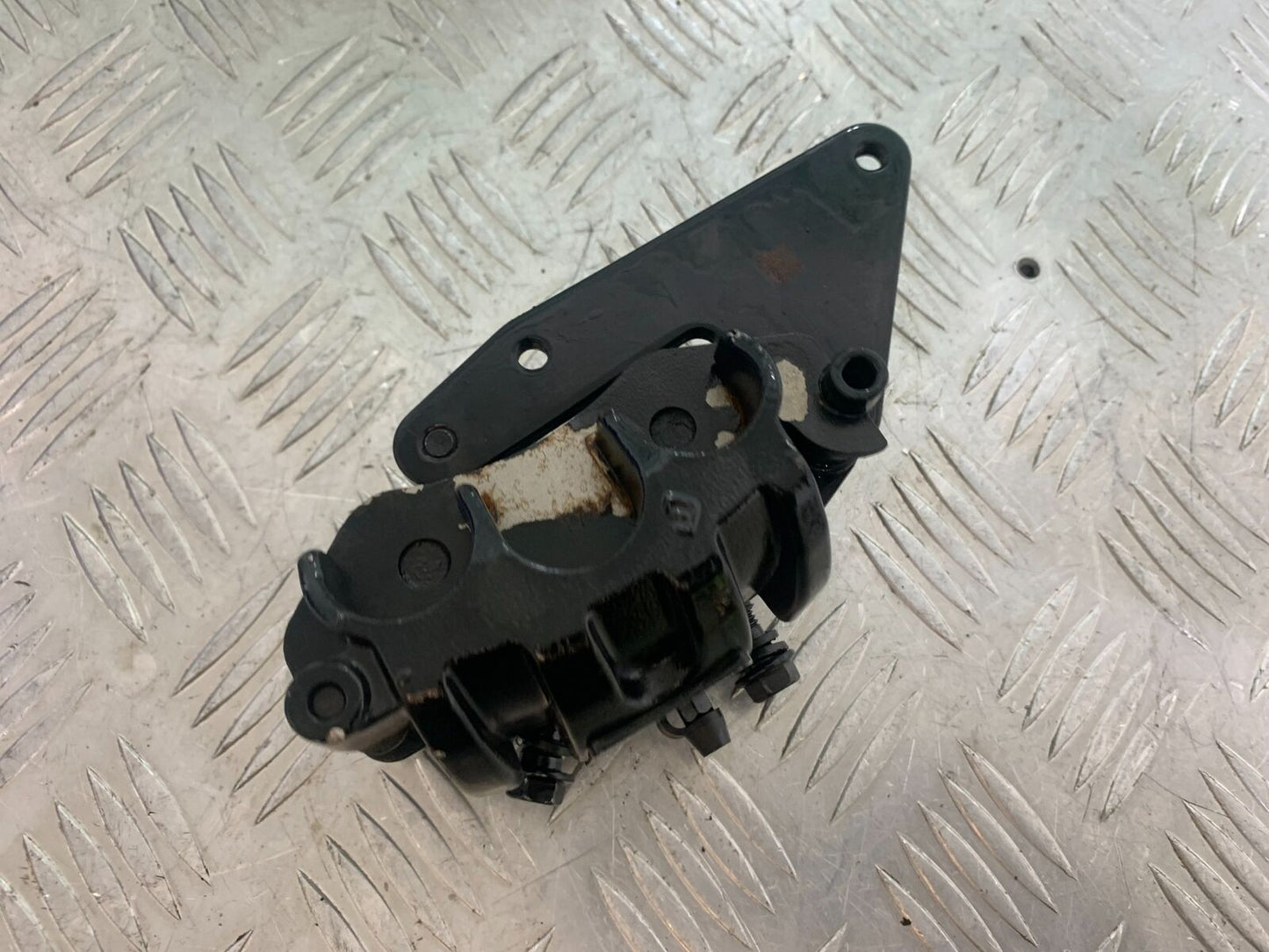 BENELLI TORNADO TNT 125 FRONT BRAKE CALIPER YEAR 2024 (CMB1090)