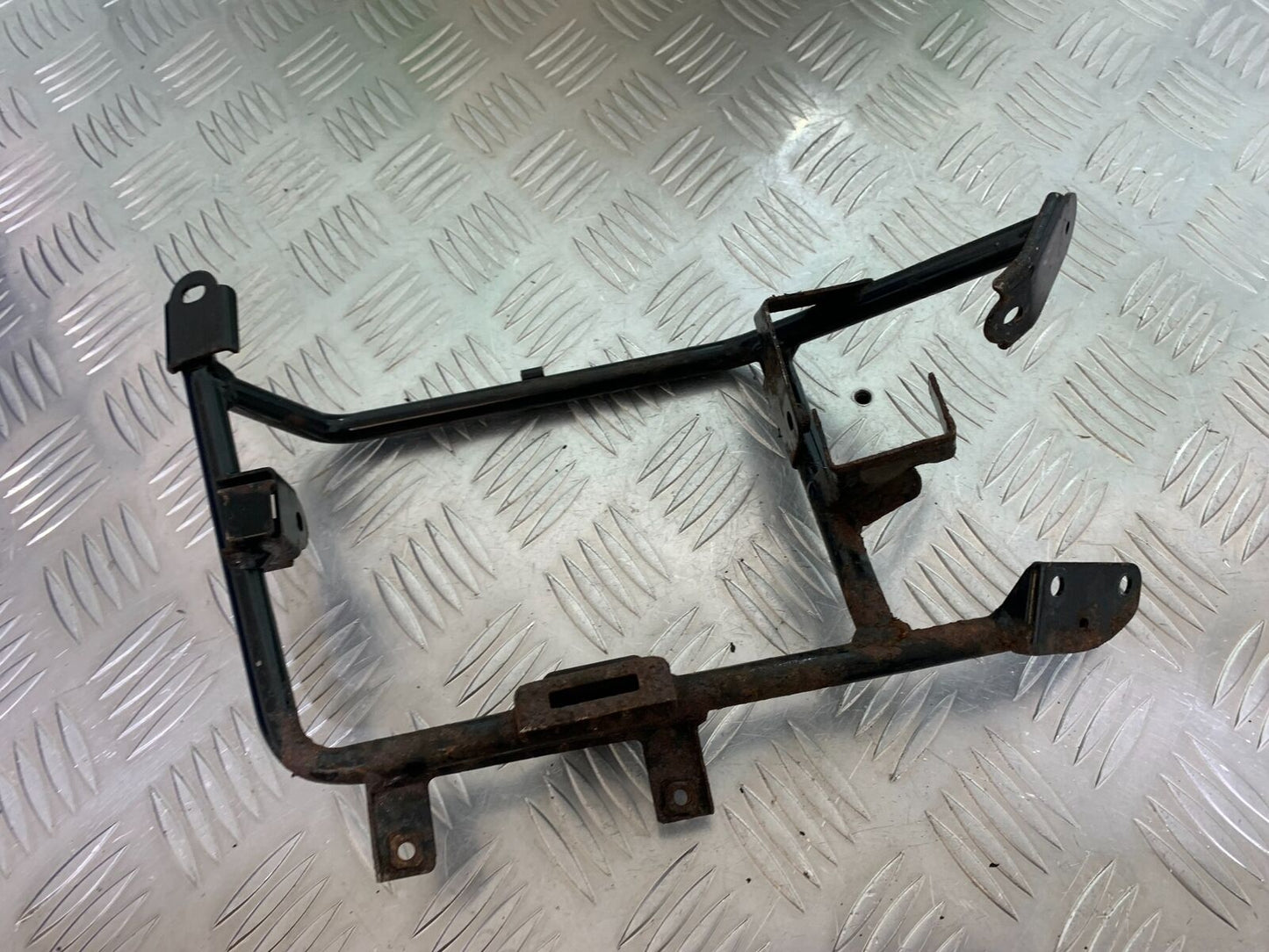 YAMAHA FJR1300 FJR 1300 SCREEN MOTOR BRACKET YEAR 2001-05 (CMB1005)