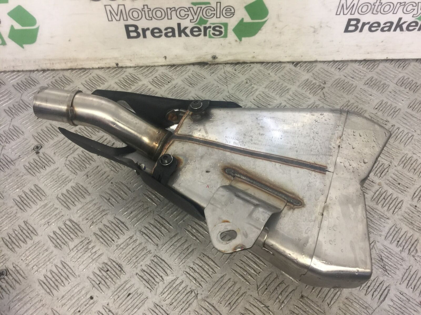 KAWASAKI Z1000 ZR1000 (ABS) LEFT SILENCER YEAR 2015 (STOCK 636)