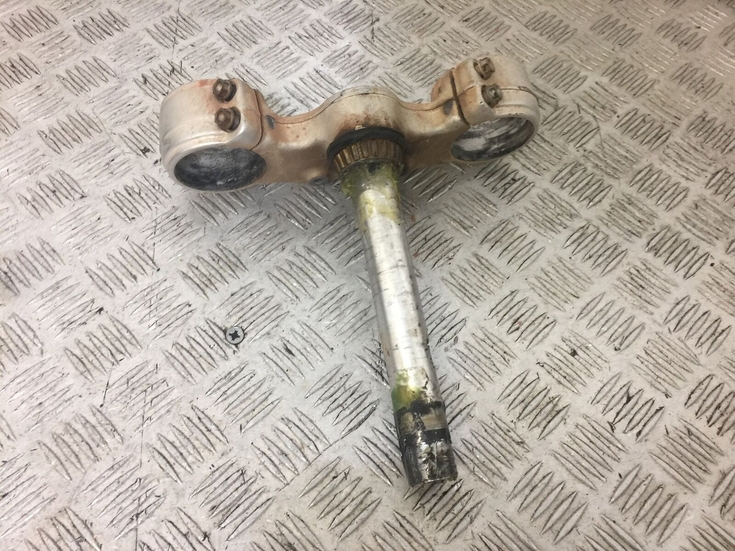 KTM400 KTM 400 EXC BOTTOM YOKE YEAR 2004 05 06 (STOCK 647)