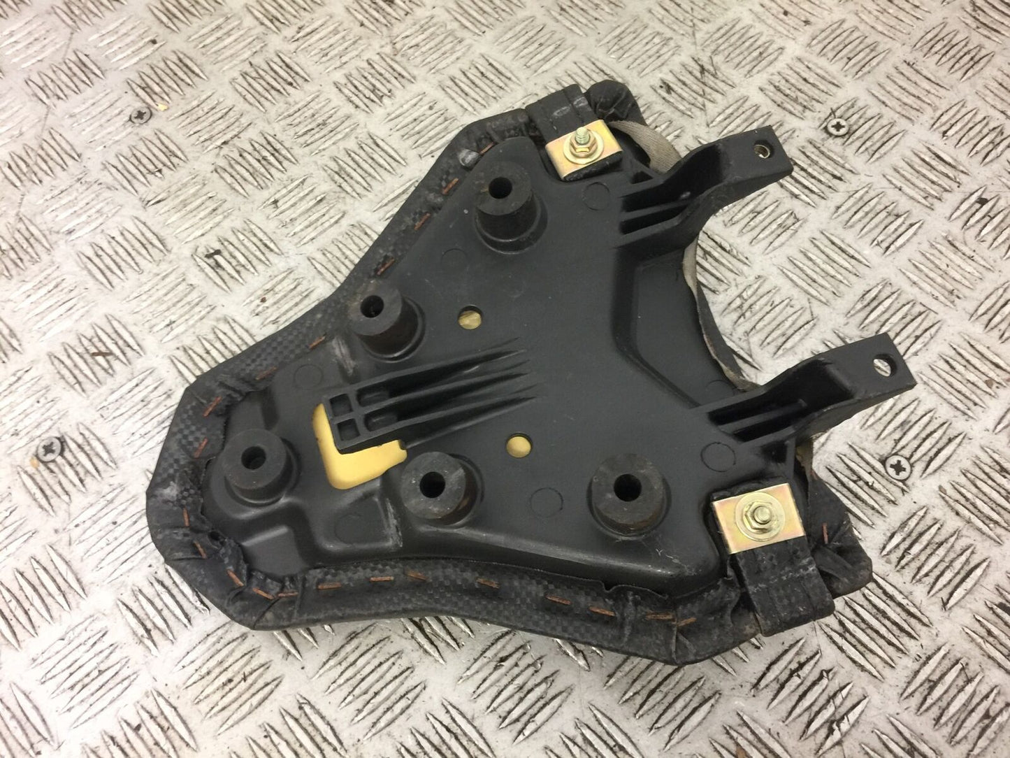 BENELLI TORNADO TNT 125 REAR SEAT 2018 (STOCK 556)