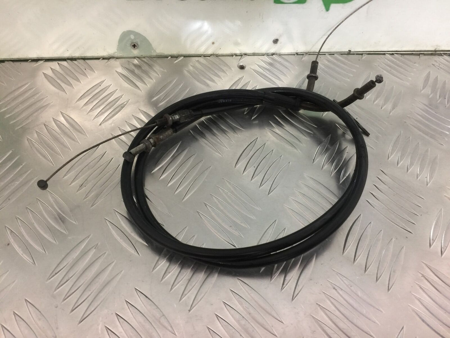 YAMAHA R6 THROTTLE CABLES YEAR 2004-2005 (STOCK 931)
