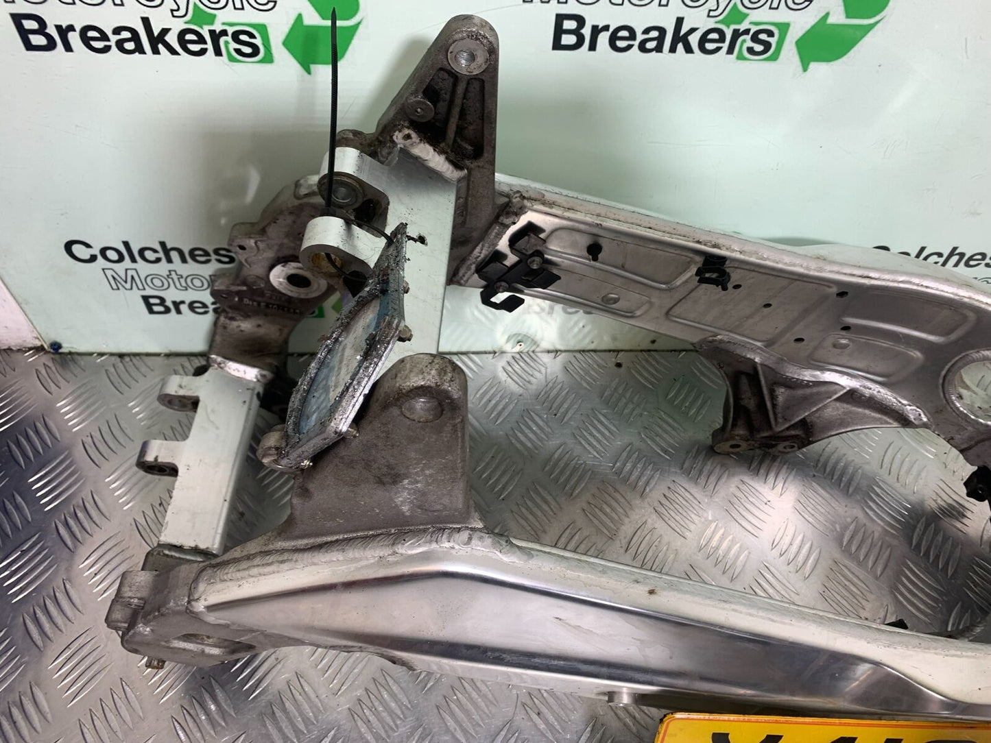 APRILIA FUTURA RST 1000 FRAME REG LOG BOOK YEAR 2001-2005 (CMB1033)