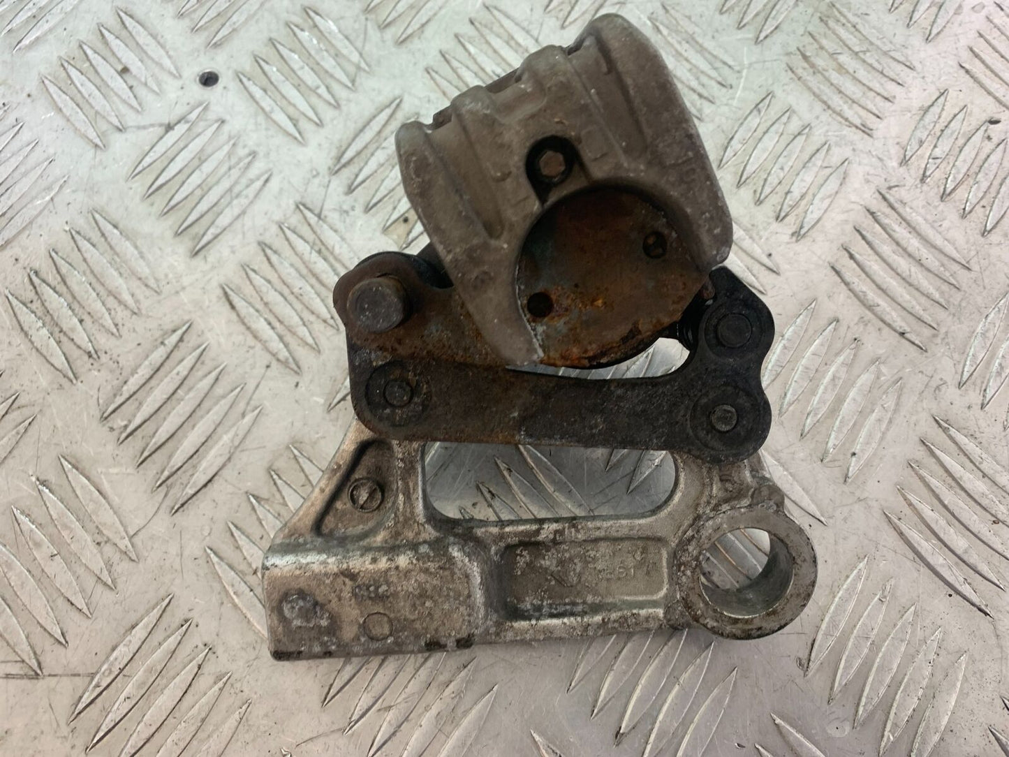 KAWASAKI ZX6R ZX636 REAR BRAKE CALIPER YEAR 2002 (CMB1100)