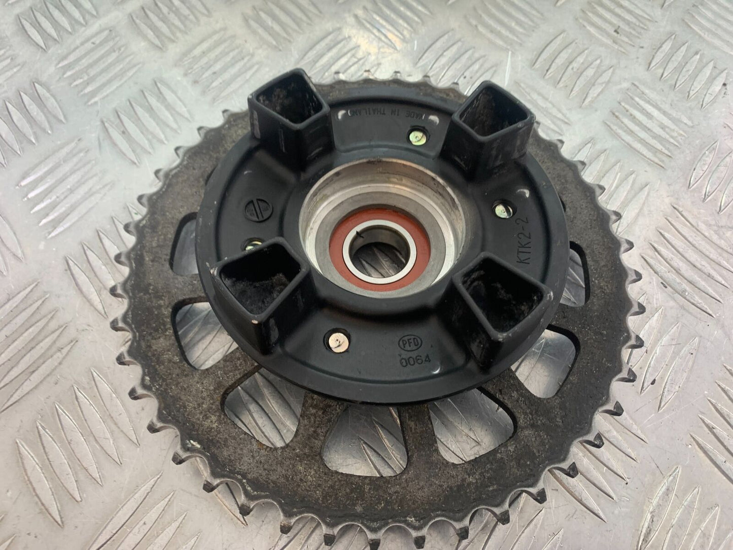 KAWASAKI Z800 Z 800 REAR SPROCKET CARRIER YEAR 2013-2017 (CMB1059)