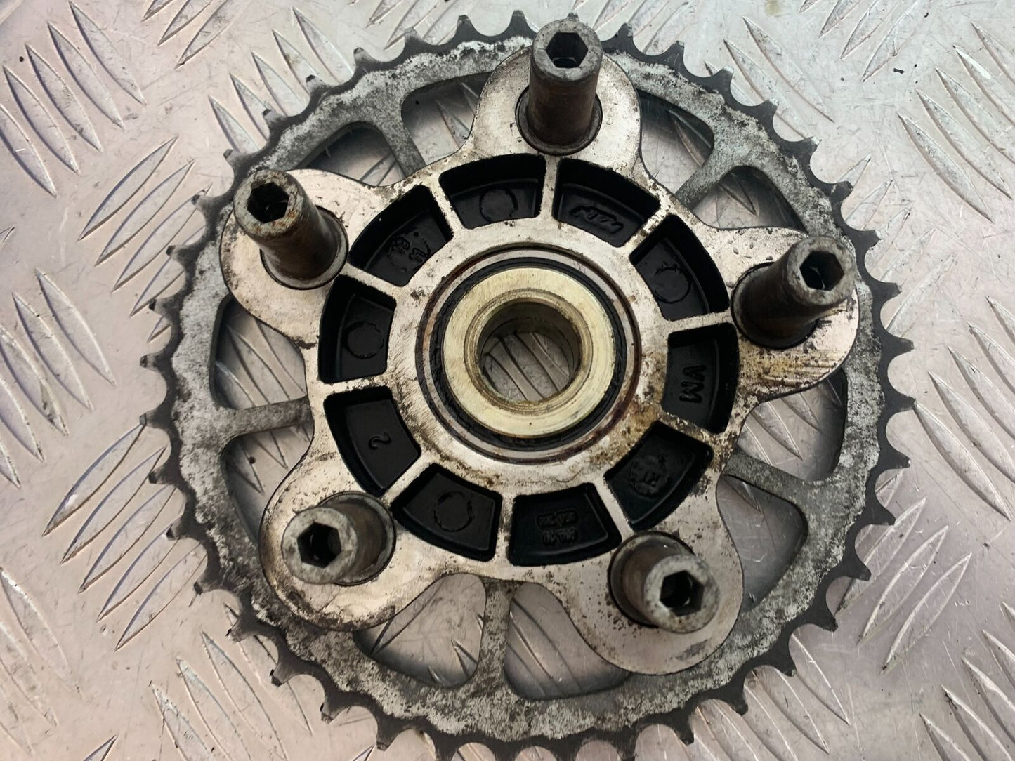 KTM 990 SUPERMOTO T REAR SPROCKET CARRIER YEAR 2010-2011 (CMB1127)
