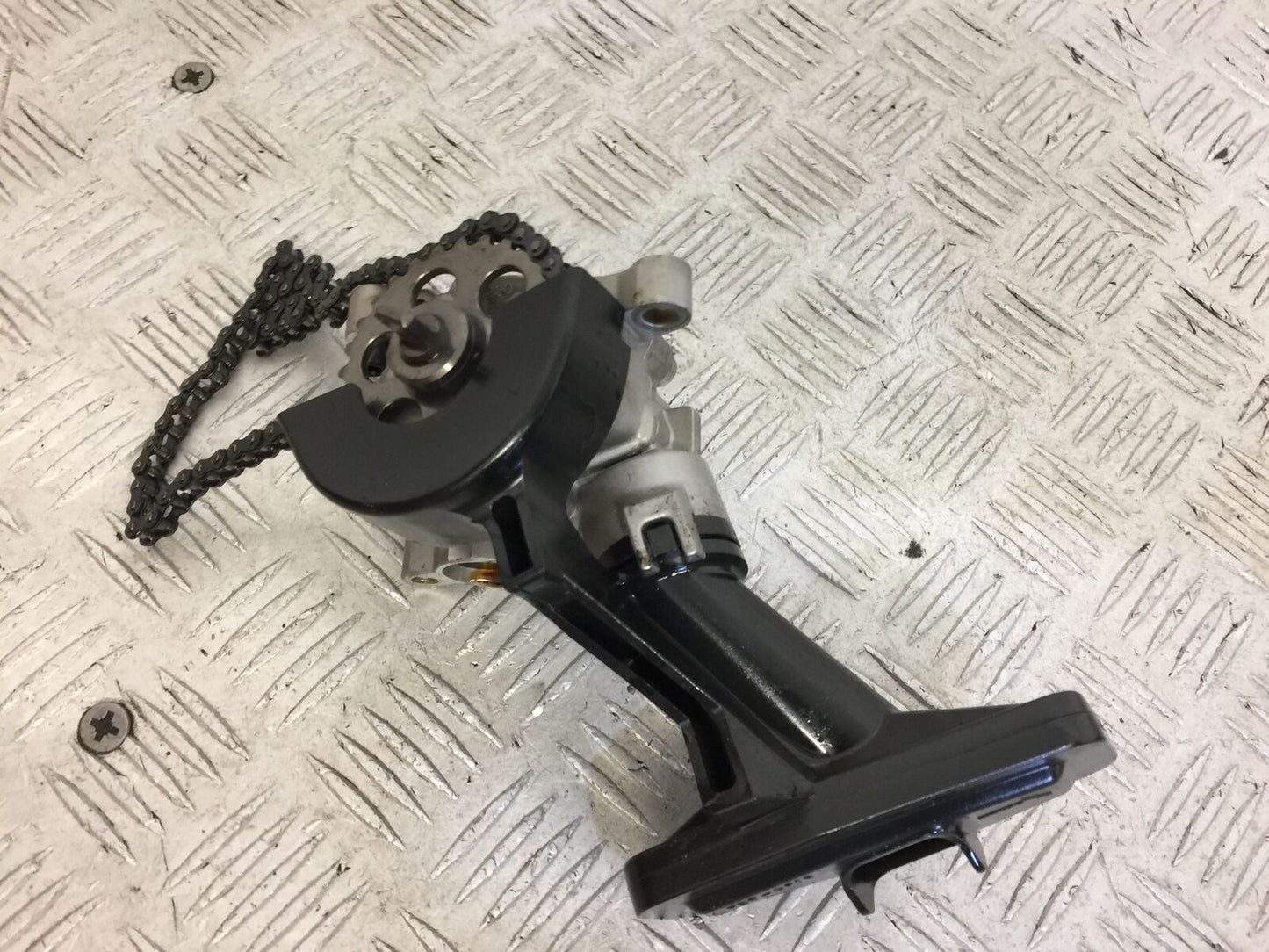 YAMAHA R6 2CO OIL PUMP YEAR 2006 (STOCK 607)