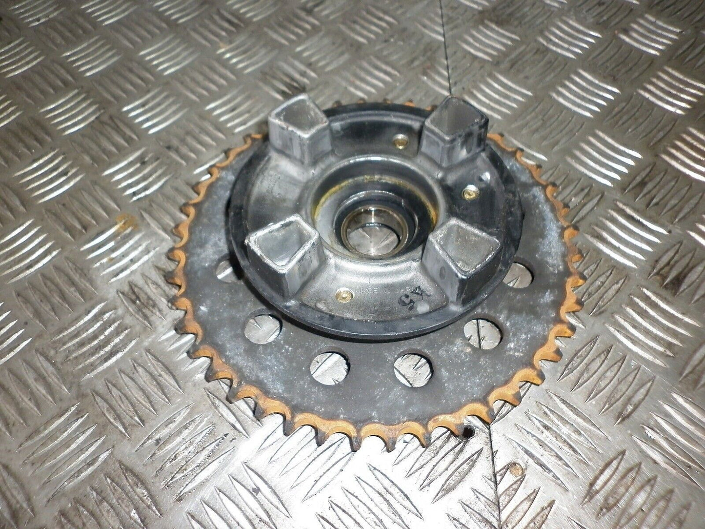 KAWASAKI ZX9R ZX9B REAR SPROCKET CARRIER YEAR 1996