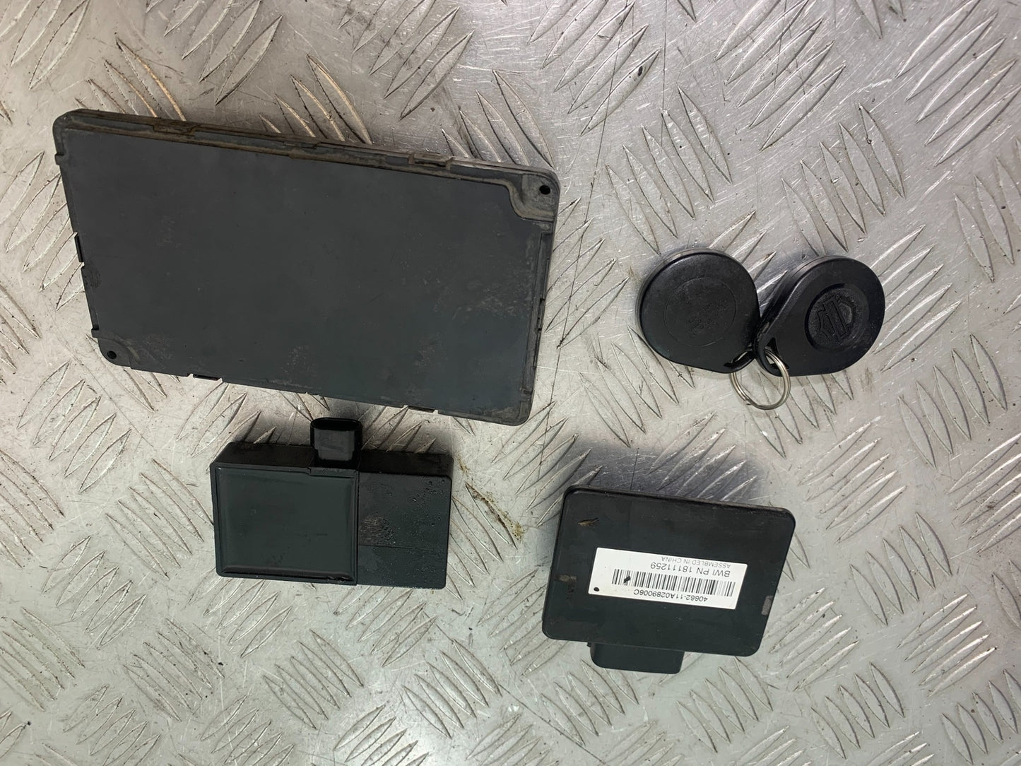 HARLEY DAVIDSON FXS BLACKLINE 1585 IMMOBILISER SET AND FOBS YEAR 2012 (CMB1147)