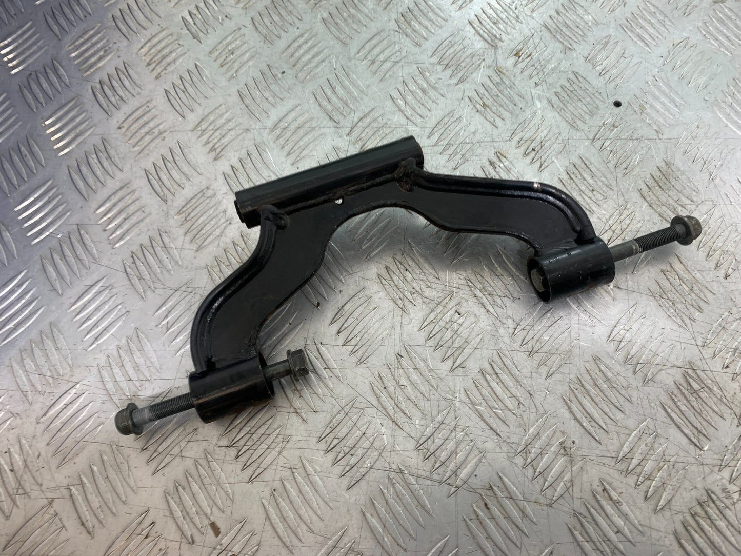 YAMAHA XMAX 250 XMAX 250 ENGINE BRACKET YEAR 2006-09 (CMB1201)