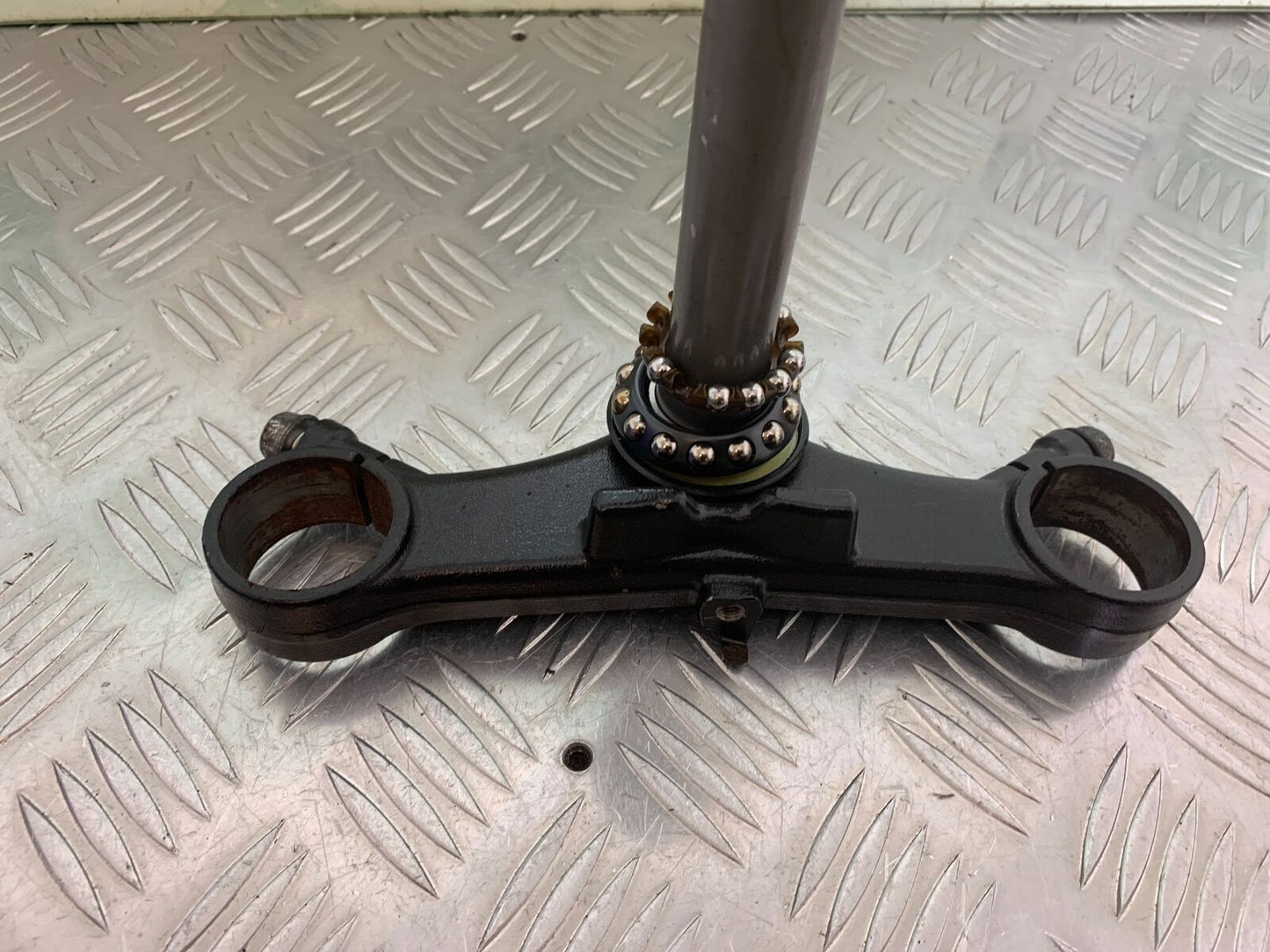 HONDA CBR650 F CBR 650F BOTTOM YOKE YEAR 2014-2017 (STOCK 998)