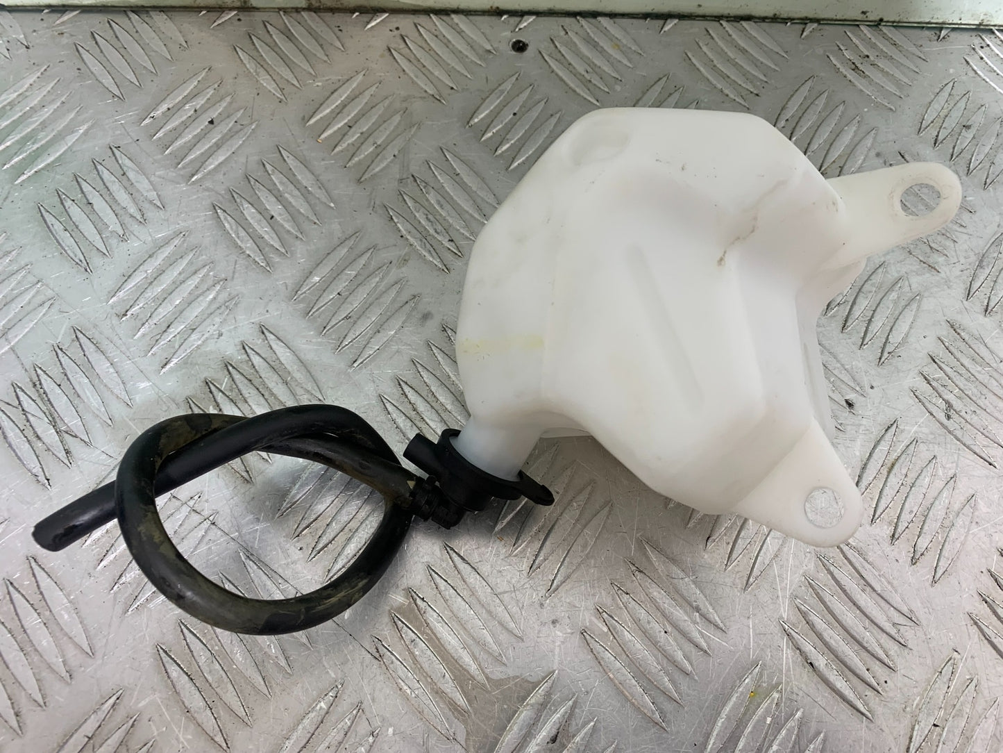 TRIUMPH TRIDENT 660 COOLANT BOTTLE YEAR 2021-2024 (CMB1148)