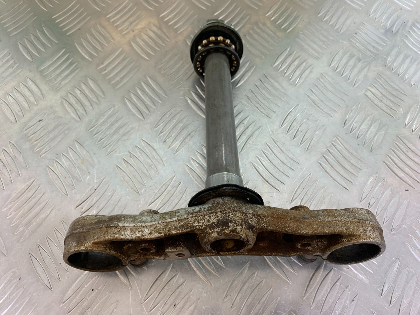 HONDA CB600 CB 600 HORNET BOTTOM YOKE YEAR 1998-2002 (CMB1011)
