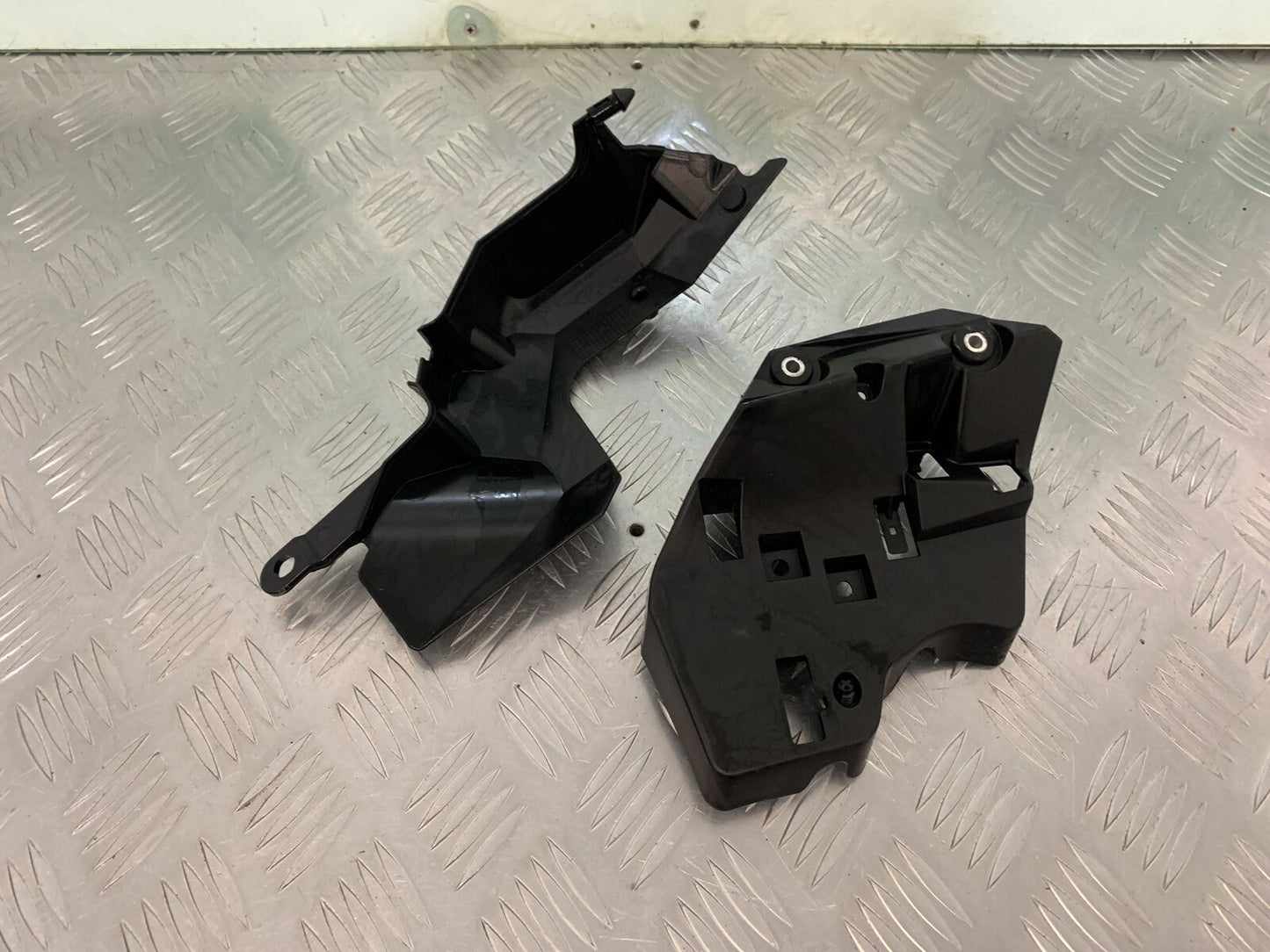 YAMAHA MT09 MT-09 TRACER 900 GT INFILL PANELS YEAR 2018-2020 (STOCK 982)