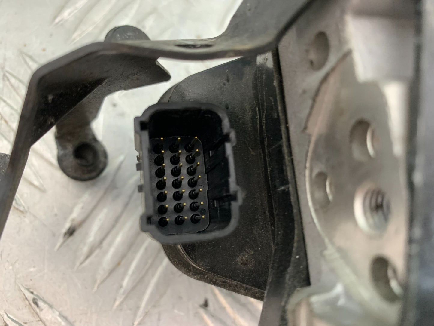 HONDA CBR1000 RR REAR ABS VALVE YEAR 2008-2011 (CMB1330)