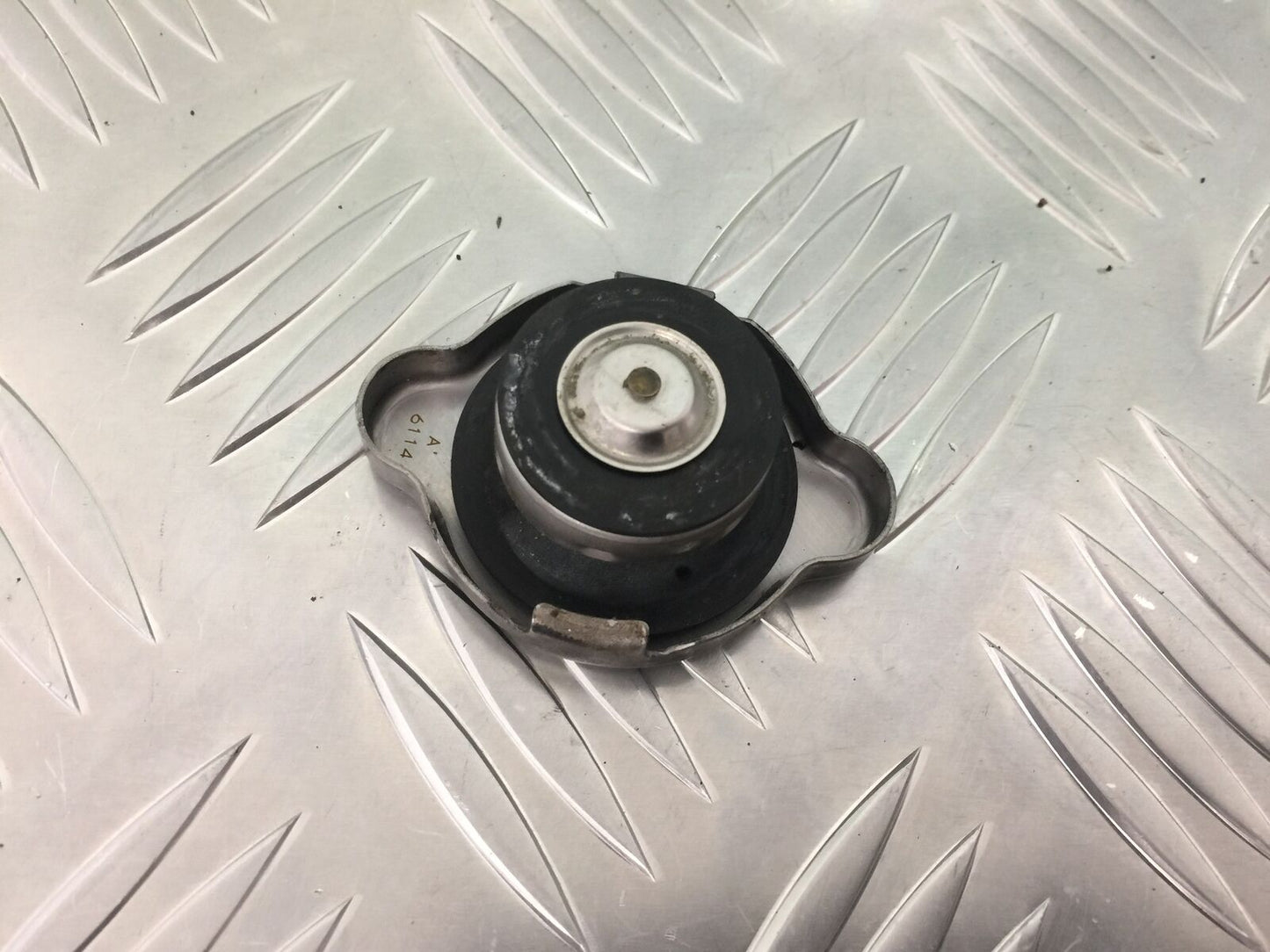 TRIUMPH TIGER 800 XRT RADIATOR CAP YEAR 2015-2017 (STOCK 920)