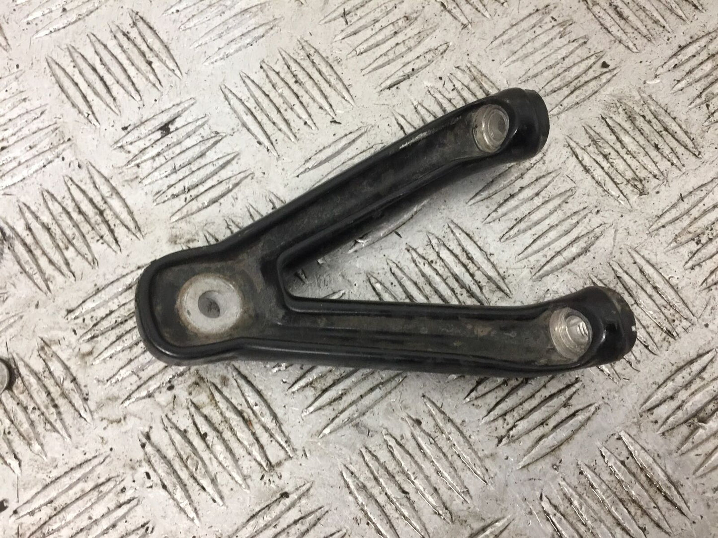TRIUMPH 900 STREET SCRAMBLER RIGHT HANGER YEAR 2018 (STOCK 896)