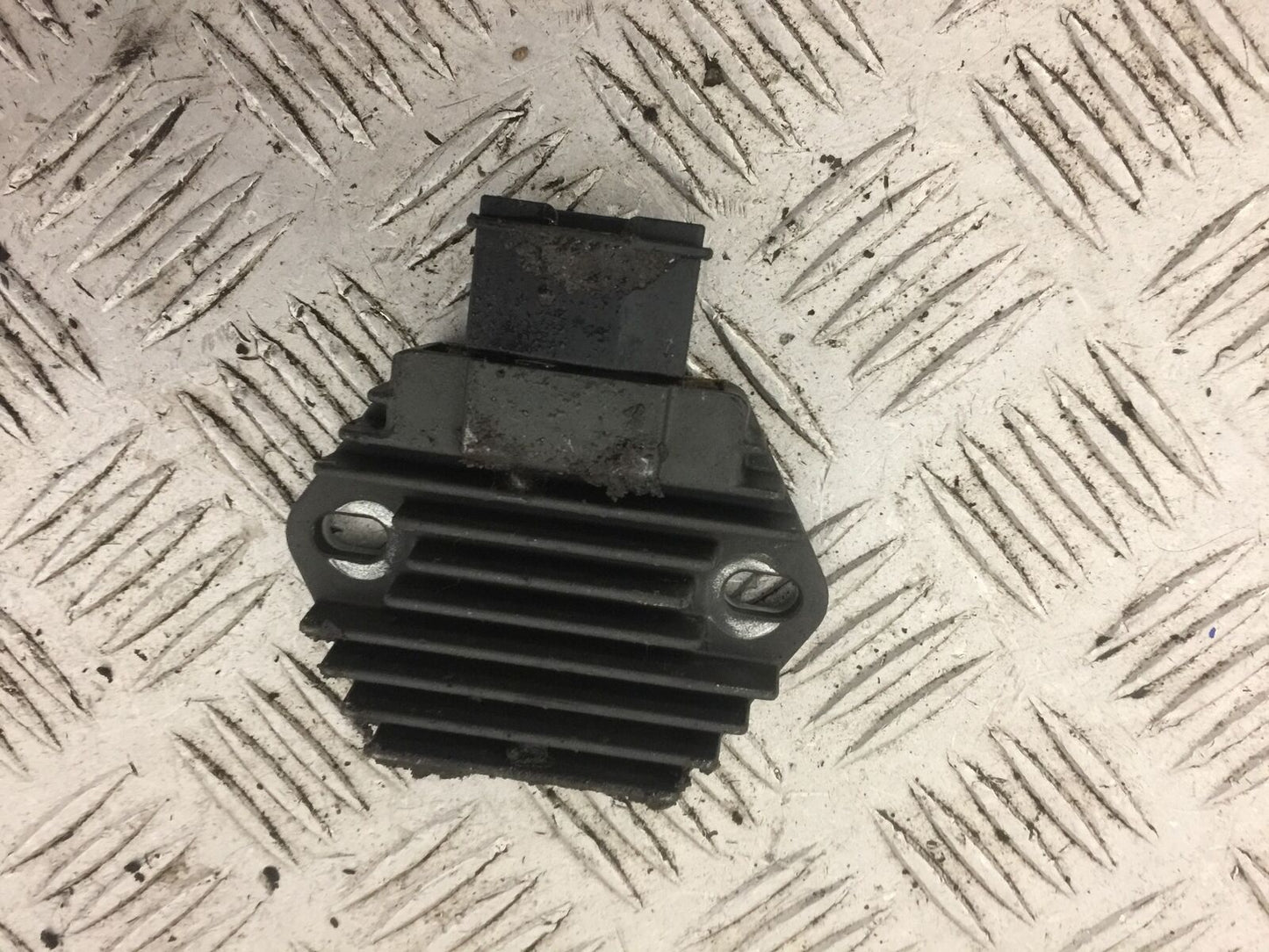 HONDA CBF600 CBF 600 REGULATOR YEAR 2004-2006 (STOCK 700)