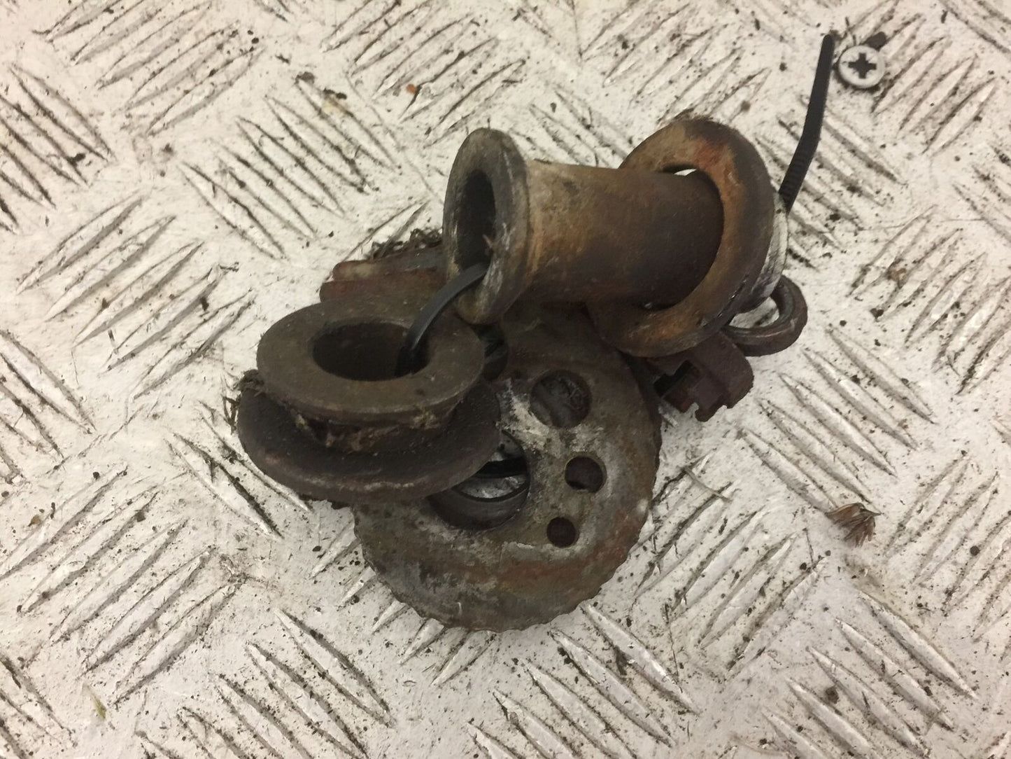 YAMAHA DTR125 DTR 125 DT125 R CHAIN ADJUSTER & SPACERS YEAR 1992 (STOCK 712)