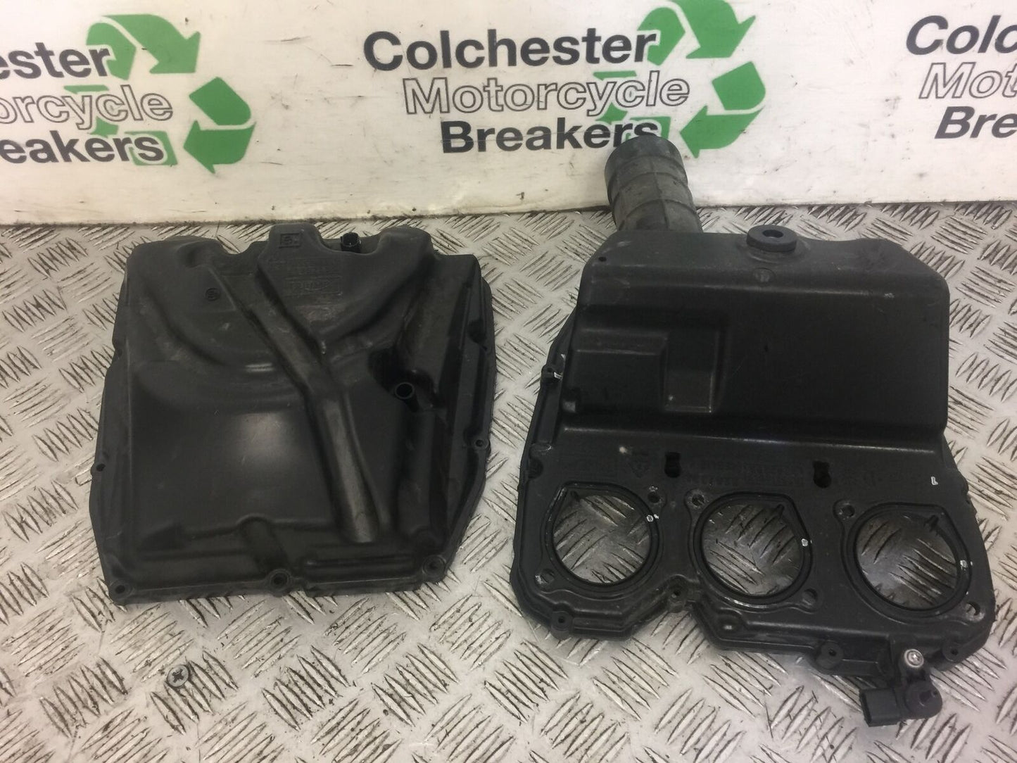 TRIUMPH TIGER 800 XRT AIR BOX YEAR 2015-2017 (STOCK 506)