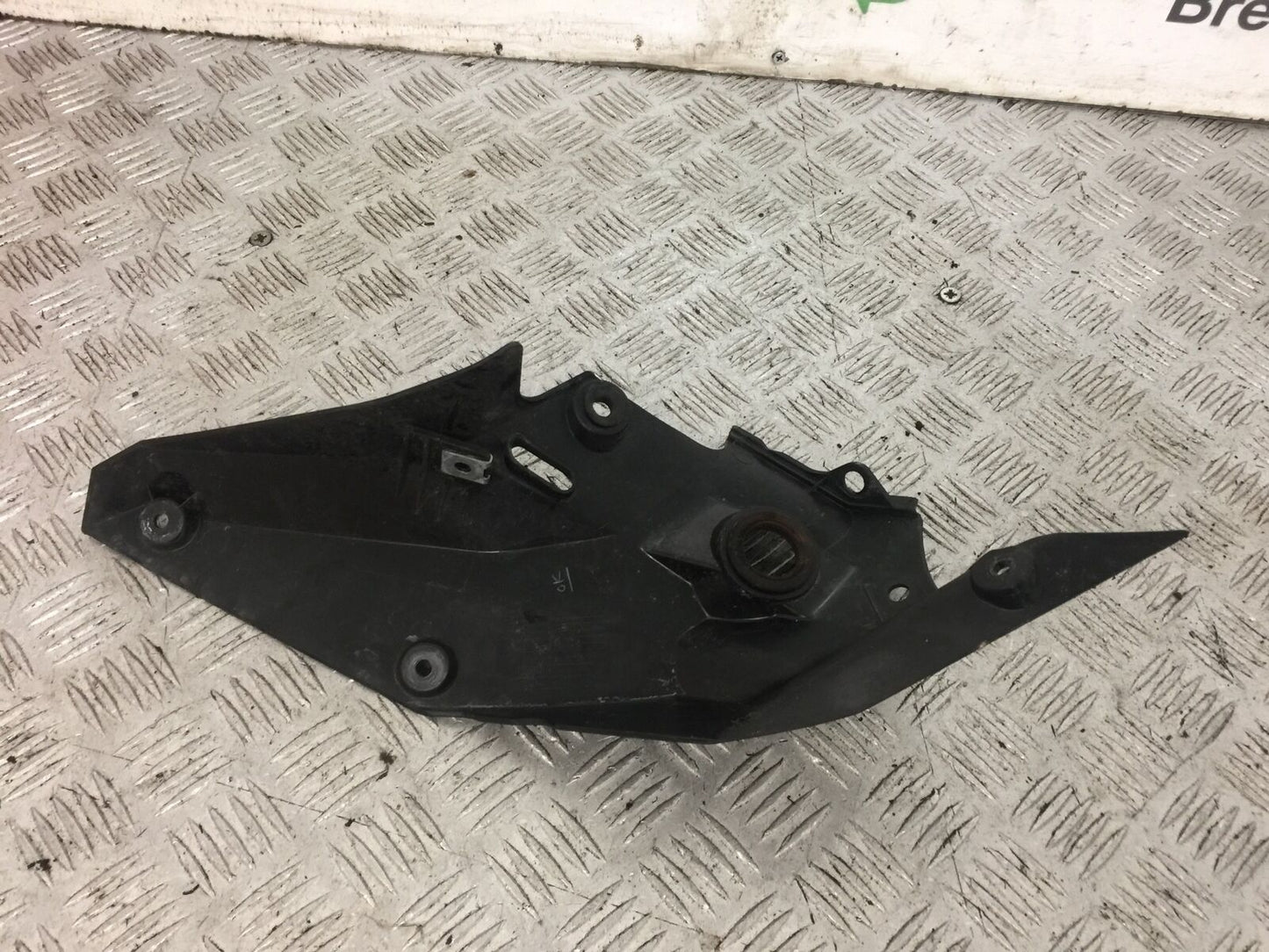 KTM DUKE 125 INFILL PANEL YEAR 2017-2022 (STOCK 758)