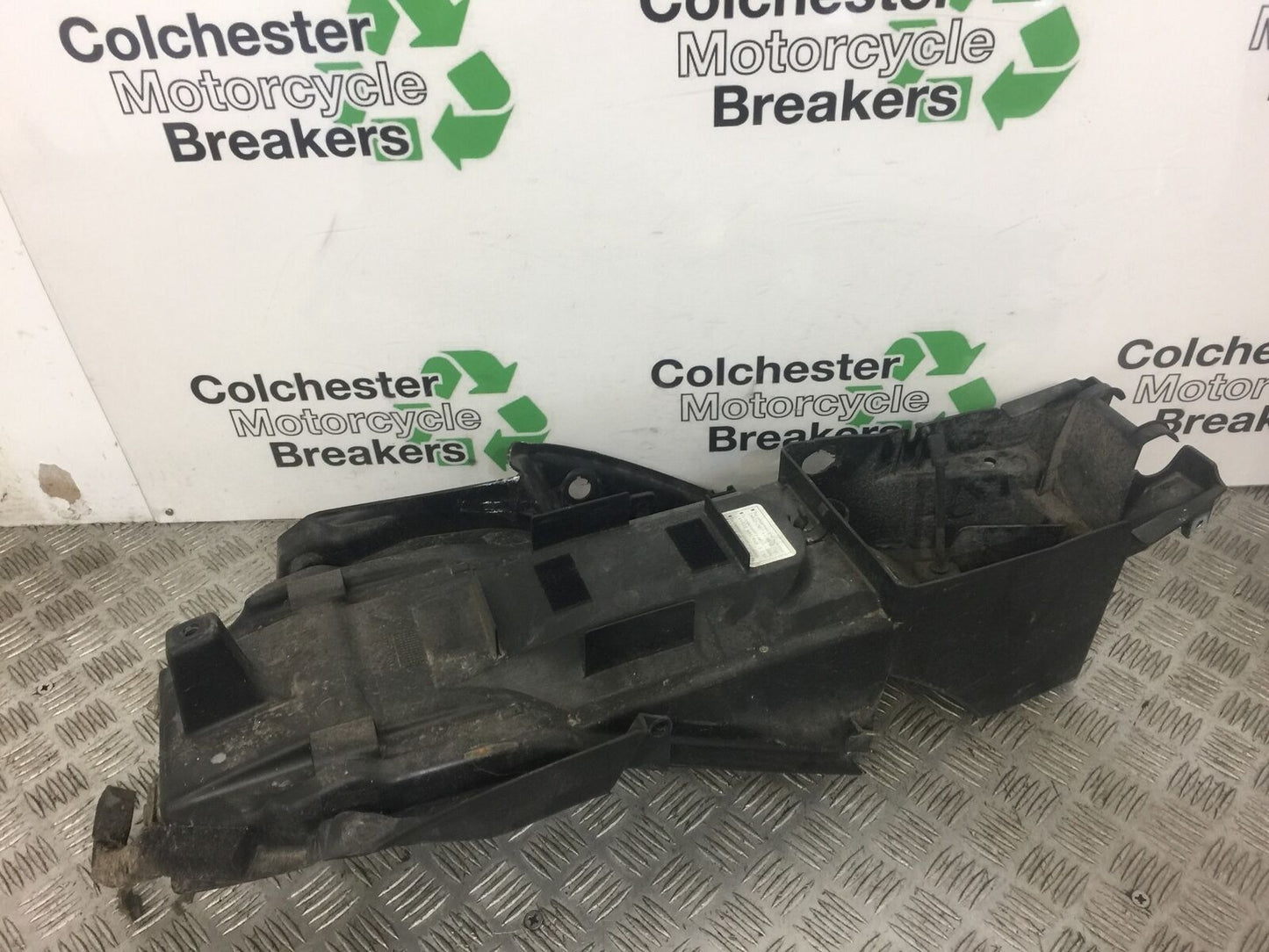 HONDA XL125 VARADERO UNDERTRAY YEAR 2007 - 2010 (STOCK NO 295)