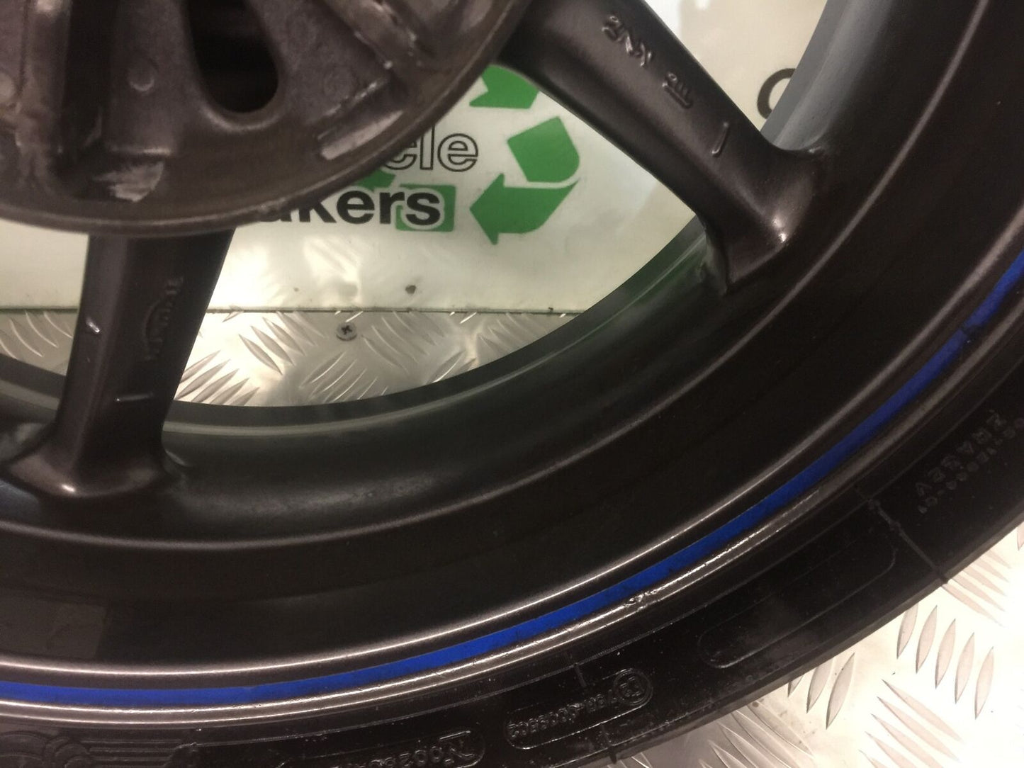 TRIUMPH STREET TRIPLE 675 R REAR WHEEL YEAR 2009 (STOCK 918)