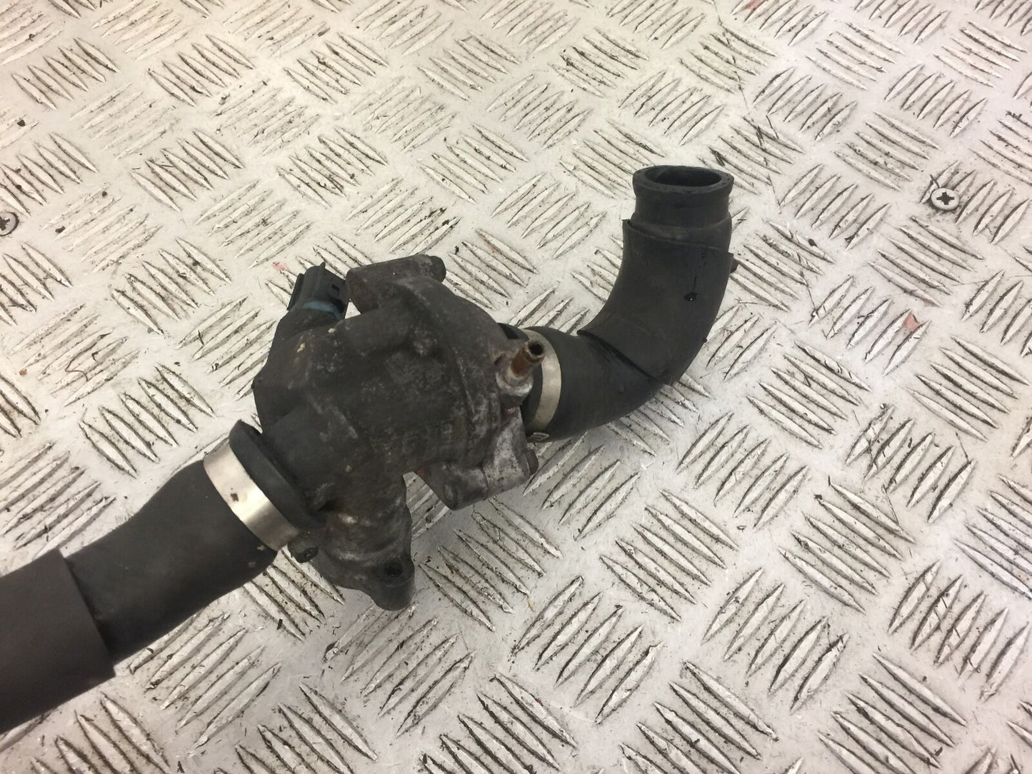 YAMAHA YZF R1 5PW THERMOSTAT YEAR 2002-2003 (STOCK 505)