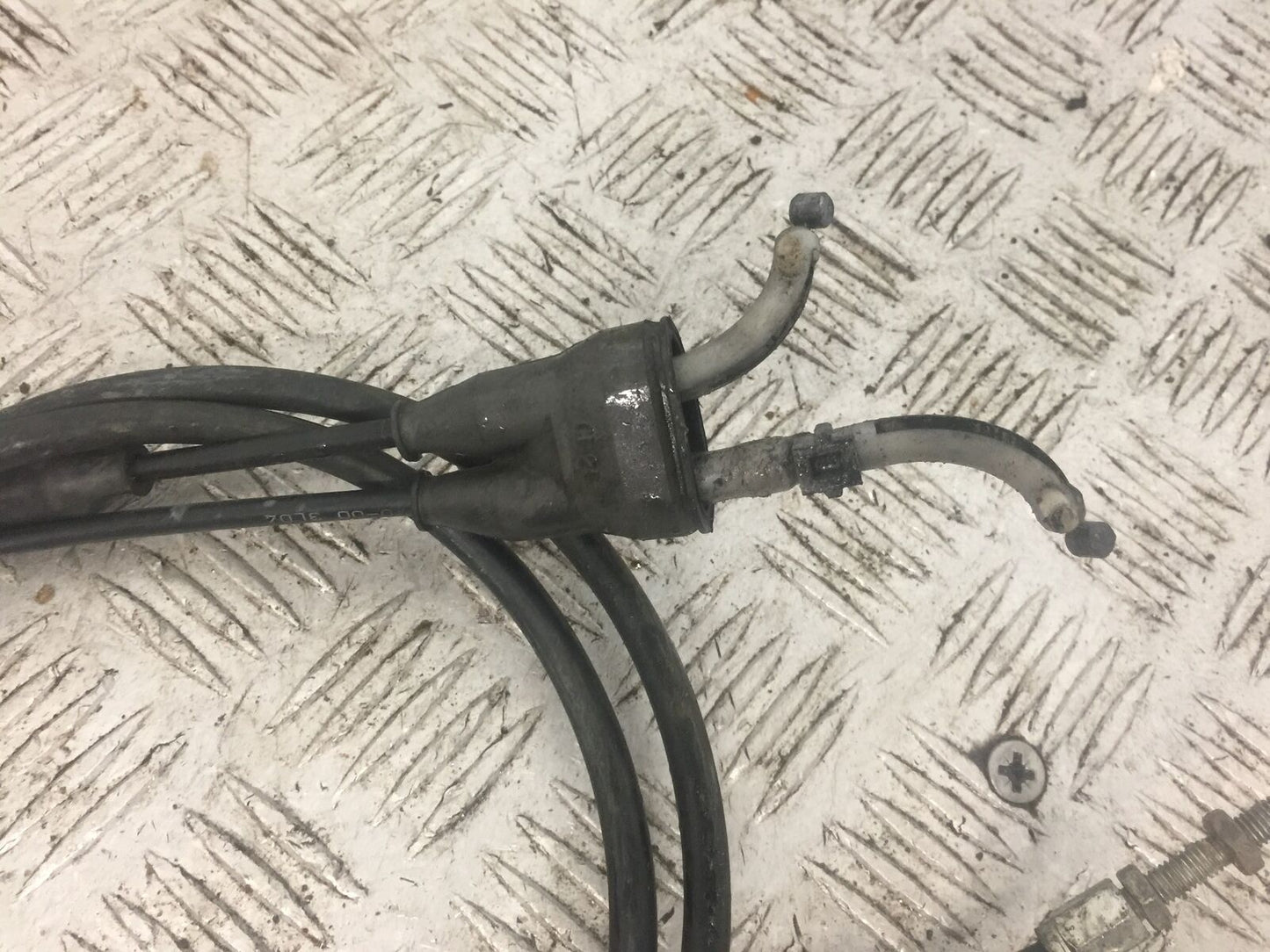 YAMAHA YZF250 YZF 250 THROTTLE CABLES YEAR 2004 (STOCK 792)