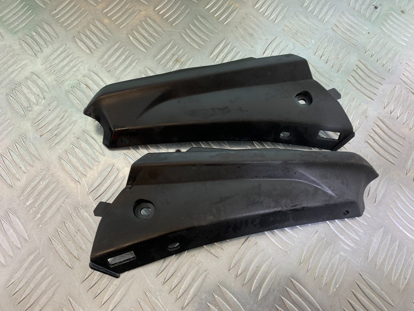 YAMAHA MT 125 MT125 LEFT AND RIGHT INFILLS YEAR 2021-2024 ABS (CMB1010)