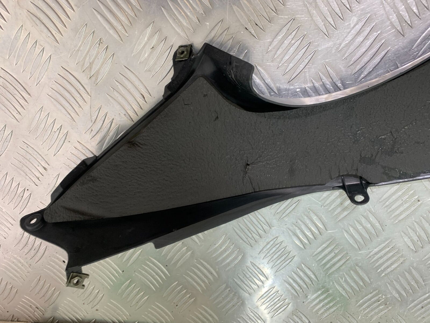 KAWASAKI ZX12R ZX12 R RIGHT TOP FAIRING INFILL PANEL YEAR 2000-01 (CMB1038)