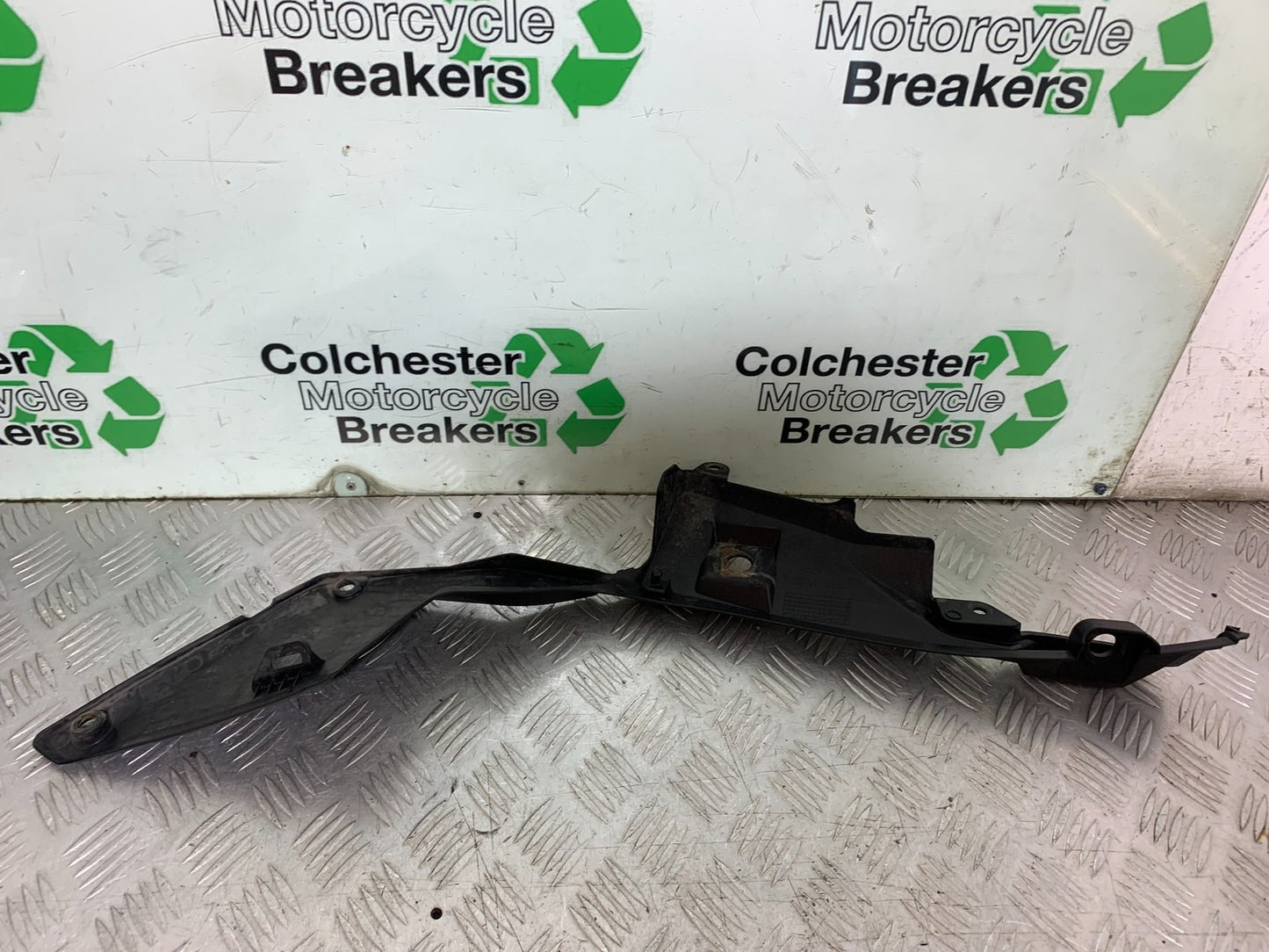 SUZUKI DL1000 V-STROM LEFT SEAT PANEL YEAR 2014-2019 (CMB1325)