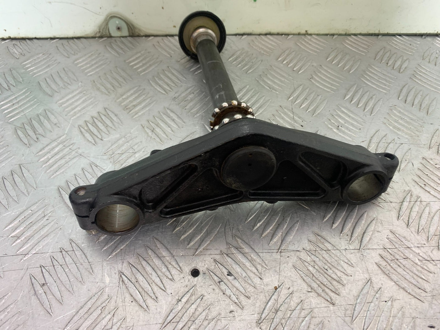 YAMAHA XMAX 300 BOTTOM YOKE YEAR 2017-2020 (CMB1218)