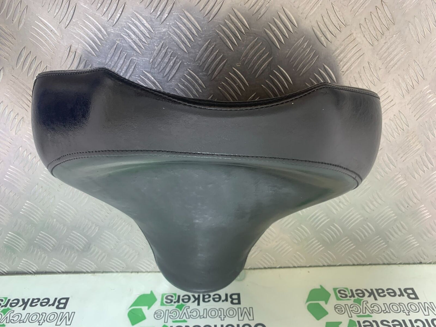 YAMAHA XVS 1300 MIDNIGHT STAR FRONT SEAT YEAR 2007-16 (CMB1027)