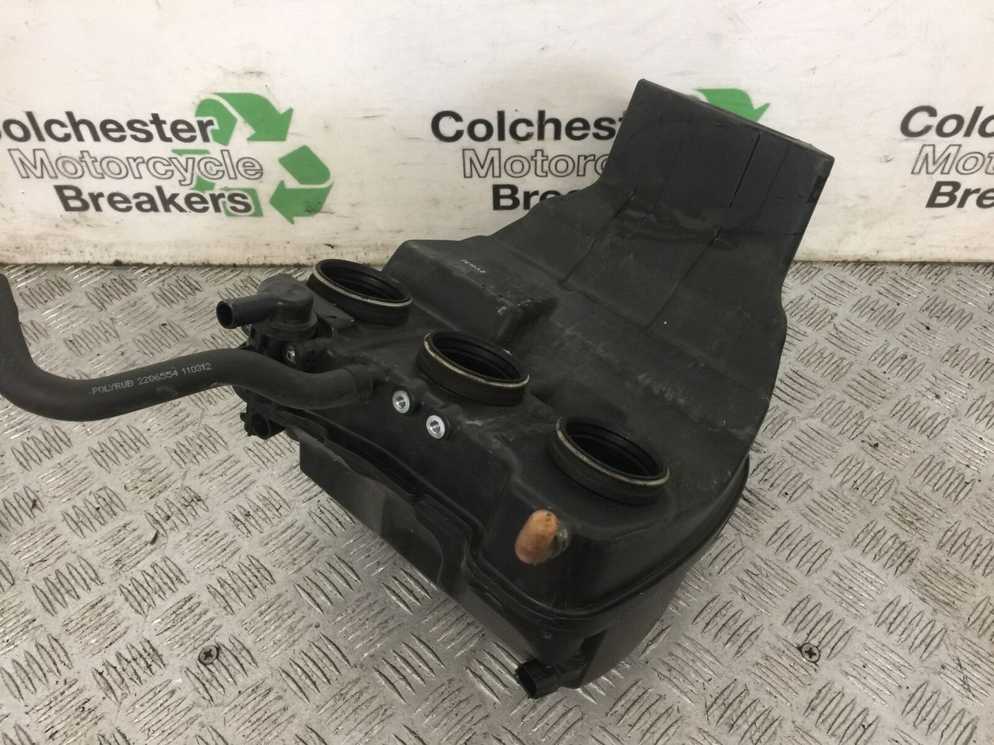 TRIUMPH TROPHY 1215 SE AIRBOX YEAR 2012-2017 (STOCK 870)