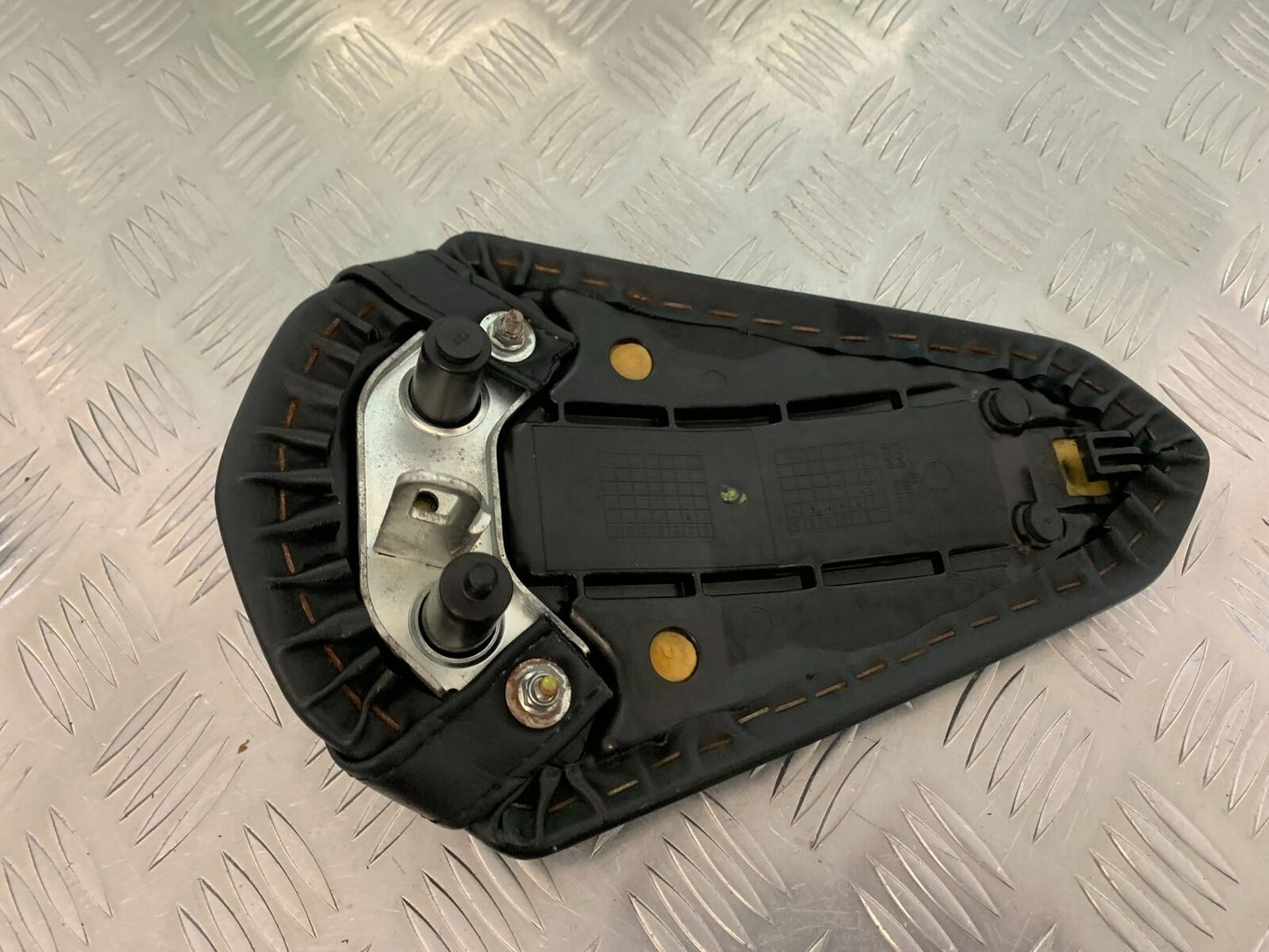 KAWASAKI NINJA 250 SL REAR SEAT YEAR 2015-2017 (STOCK 983)