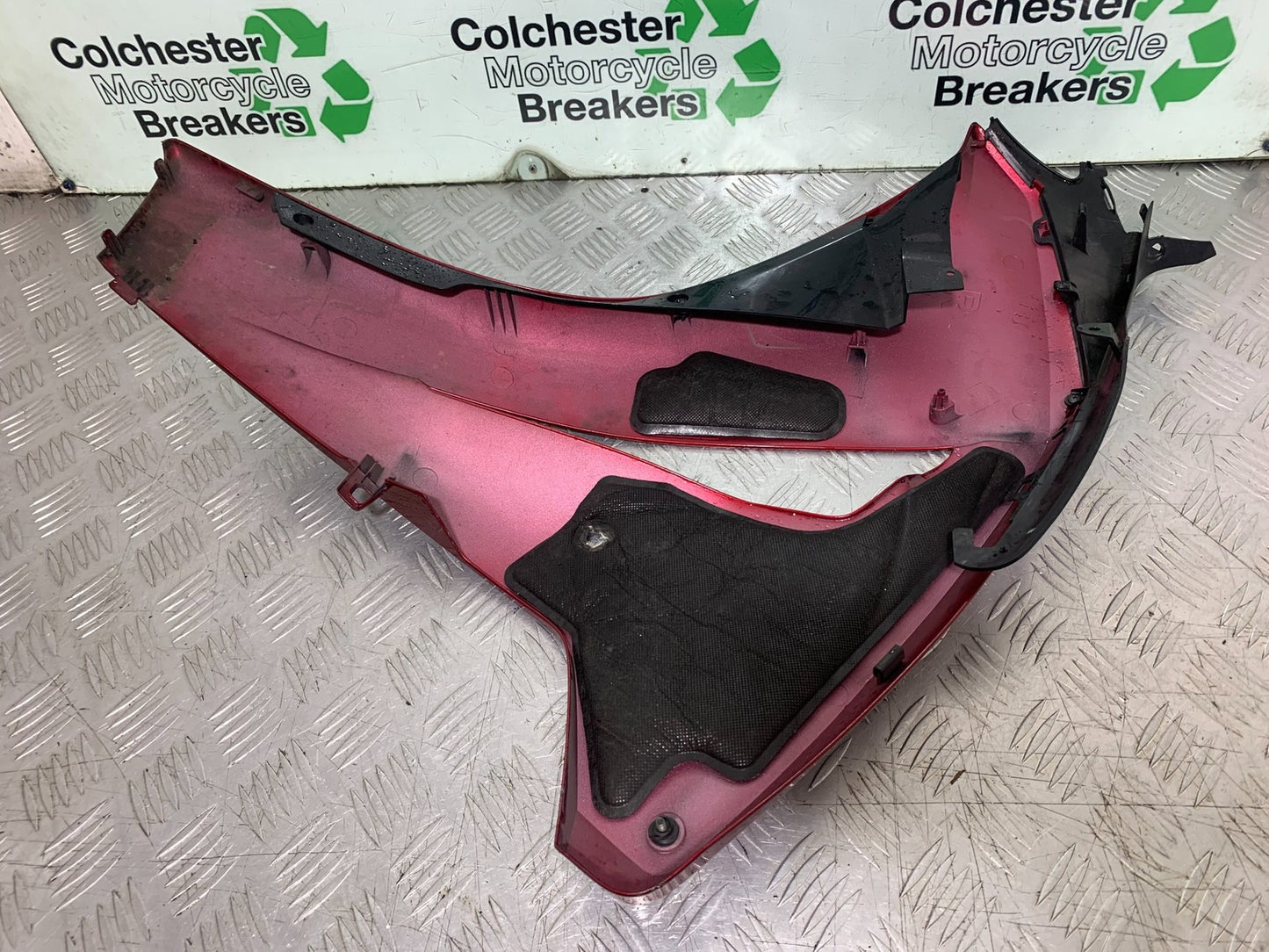 HONDA CBR1000 rr FIREBLADE RIGHT FAIRING PANEL 2008-2011 (CMB1253)