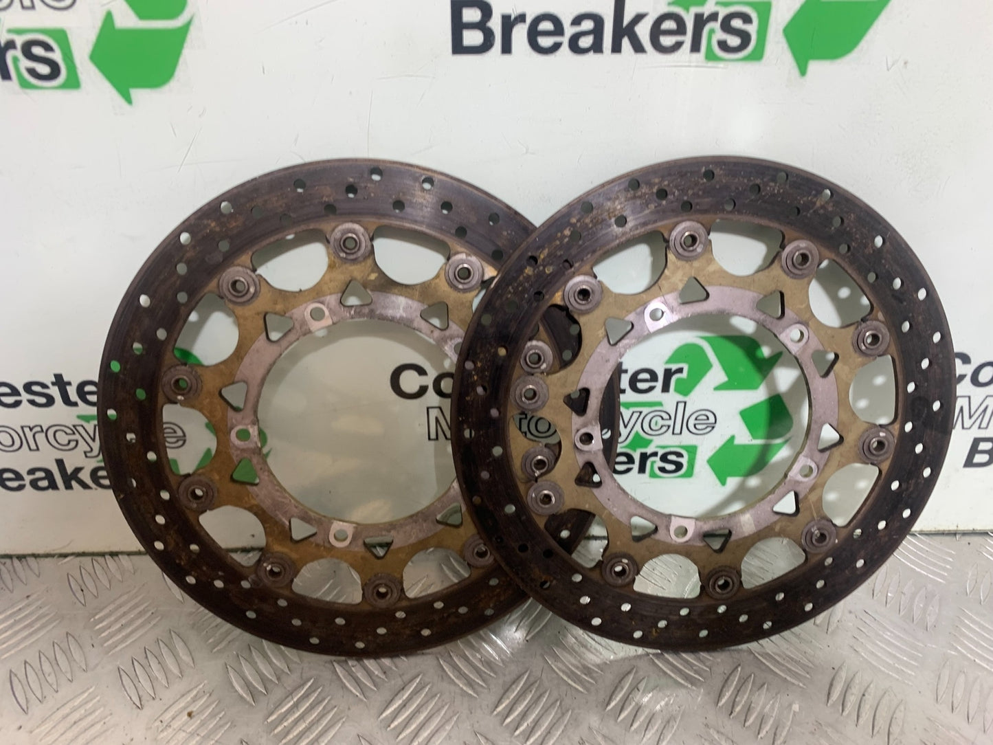 YAMAHA YZF R1 FRONT BRAKE DISCS YEAR 2004-2006 (CMB1155)