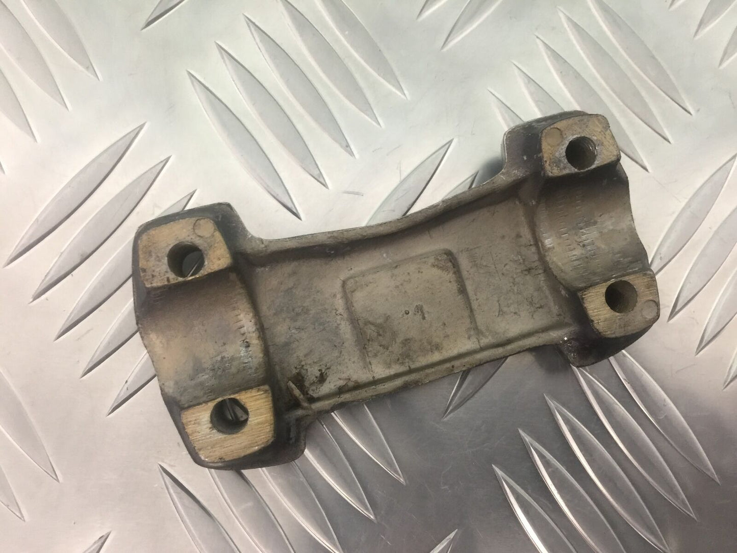 HONDA CBF125 CBF 125 HANDLEBAR CLAMP YEAR 2009-2014 (STOCK 915)