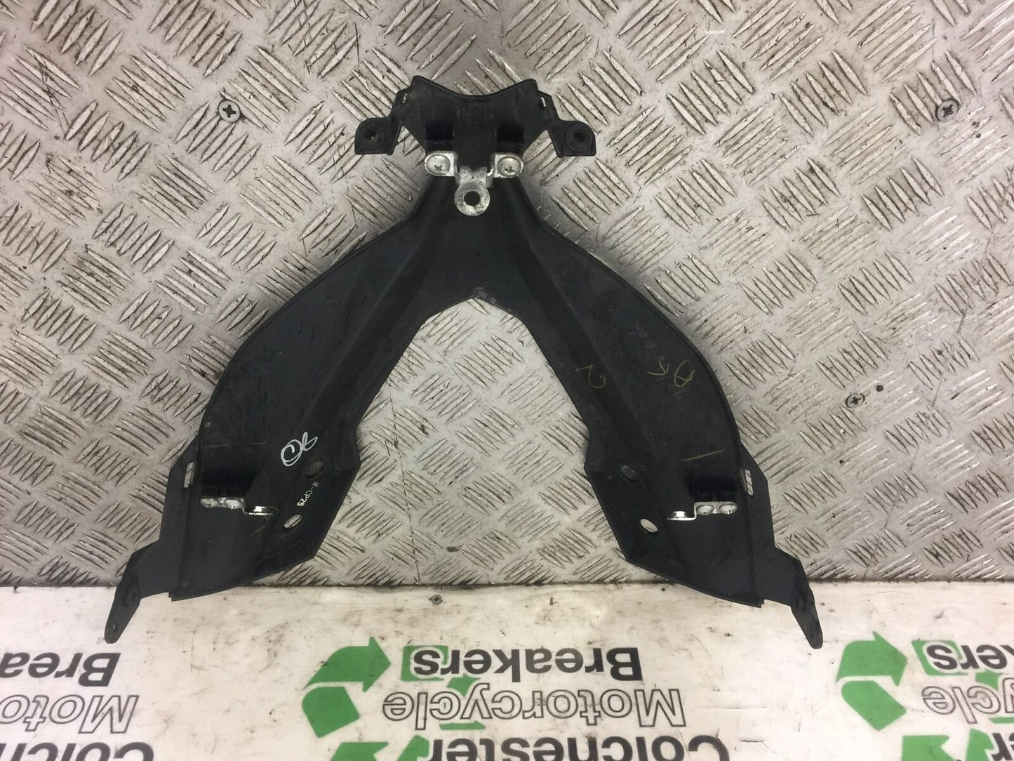 KAWASAKI NINJA 300 EX300 CENTER FAIRING PANEL YEAR 2017 (STOCK 492)