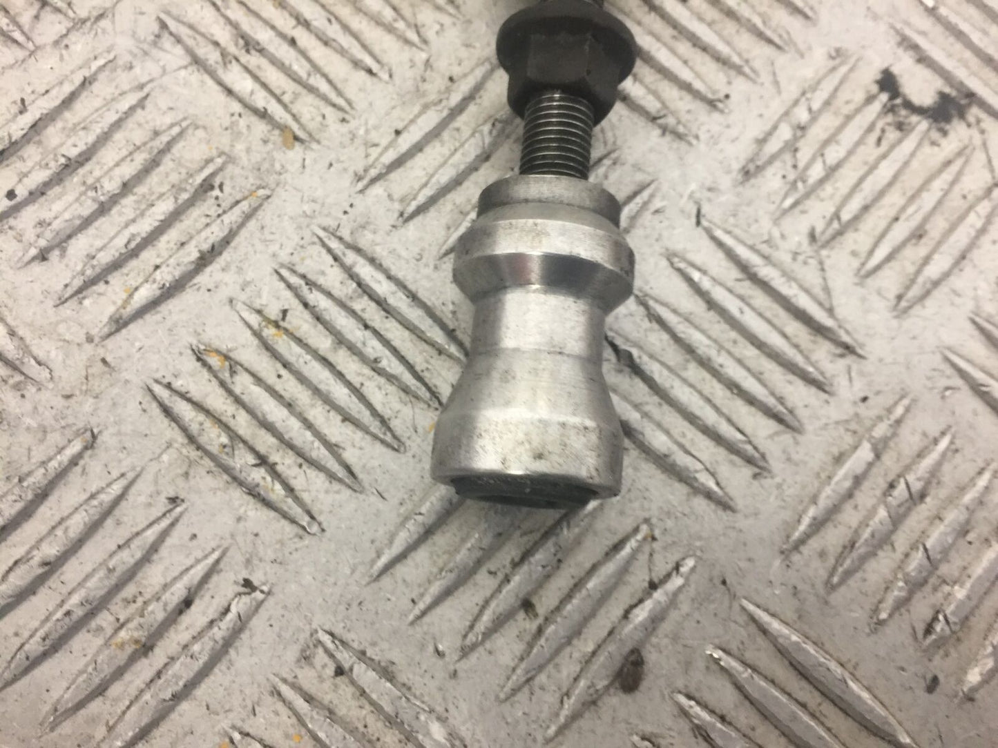 KAWASAKI ZX9R ZX9 C SWINGARM BOBBINS YEAR 1998-99 (STOCK 630)