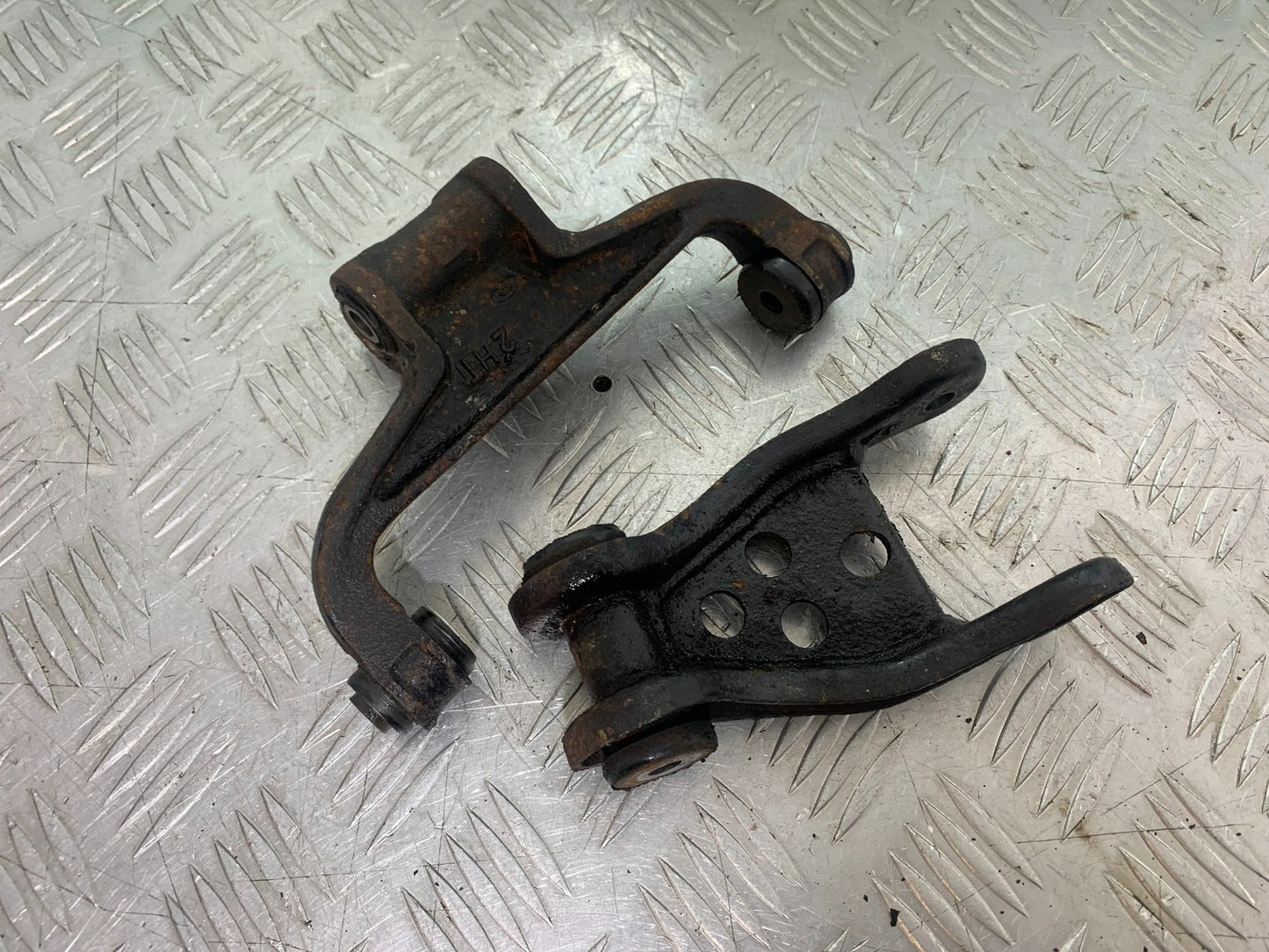 HONDA GL500 GL 500 SILVERWING REAR SHOCK LINKAGE YEAR 1981-82 (CMB1168)