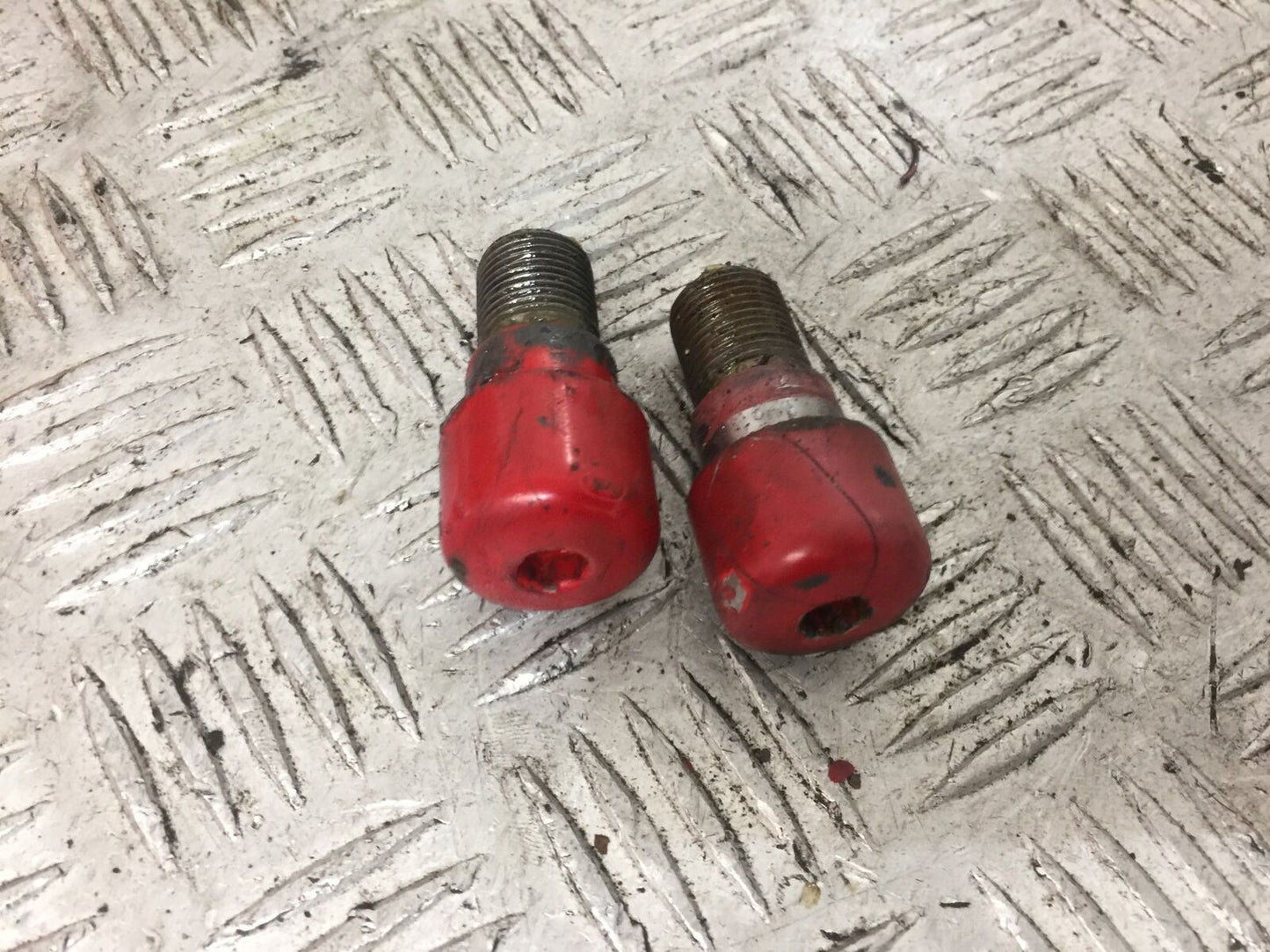 YAMAHA R6 5EB BAR END WEIGHTS YEAR 1999-2002 (STOCK 757)