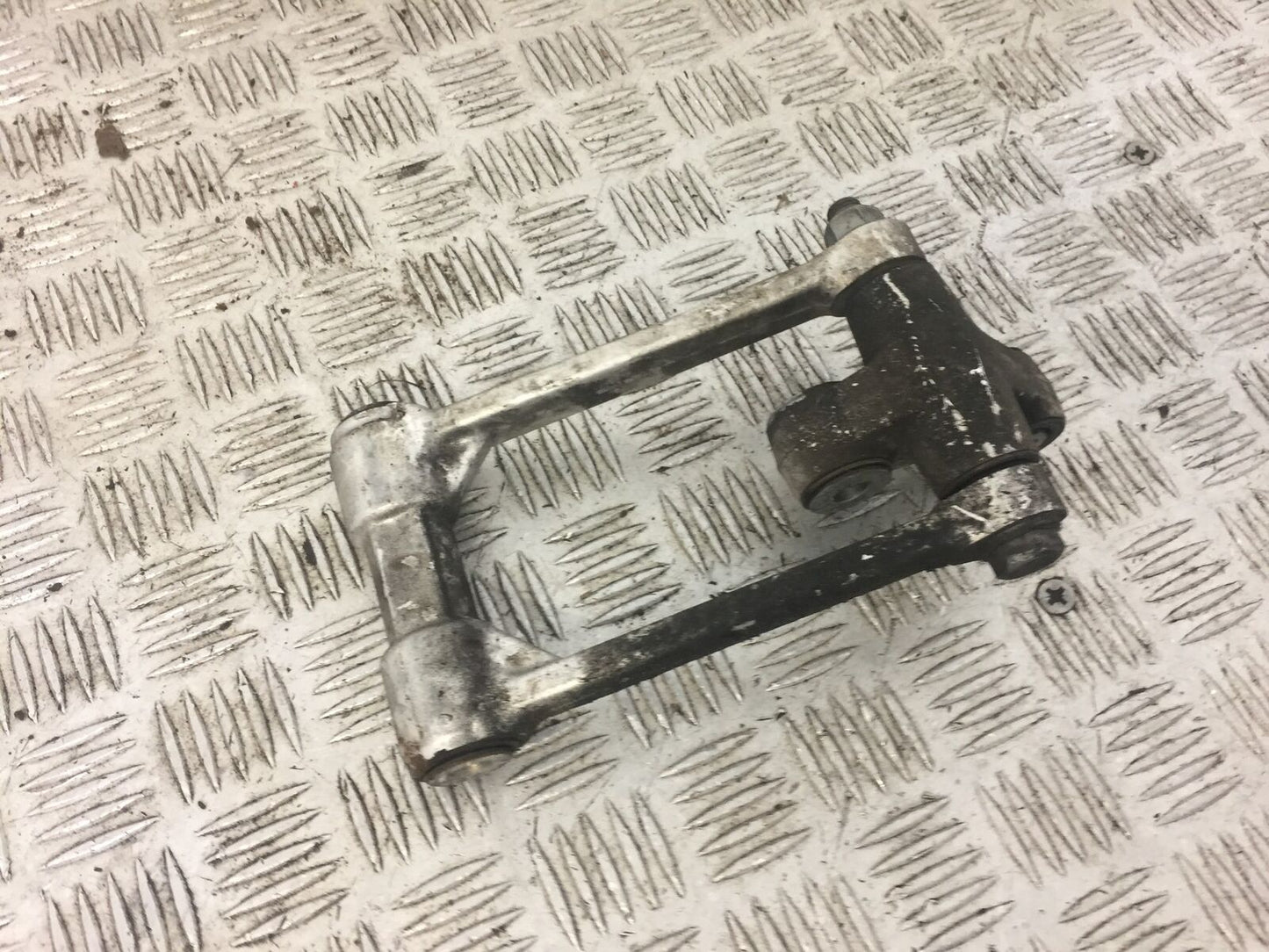 BMW S1000 R REAR SHOCK LINKAGE YEAR 2018 (STOCK 645)