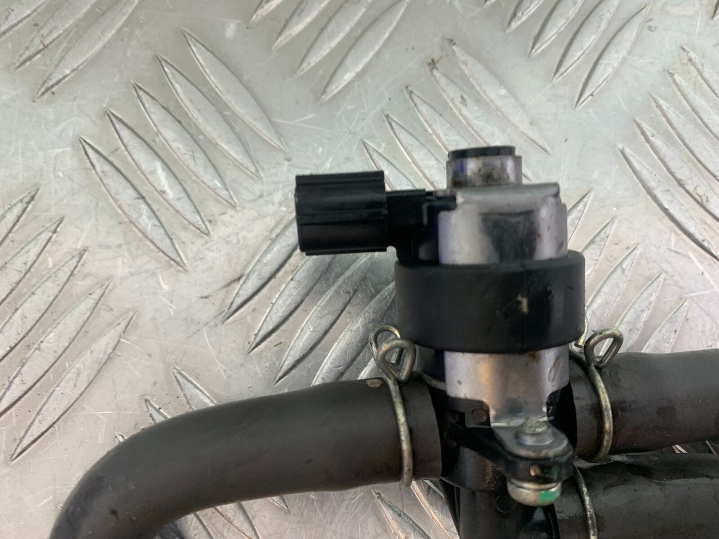 HONDA CBR1000 rr FIREBLADE AIR VALVE 2008-2011 (CMB1037)