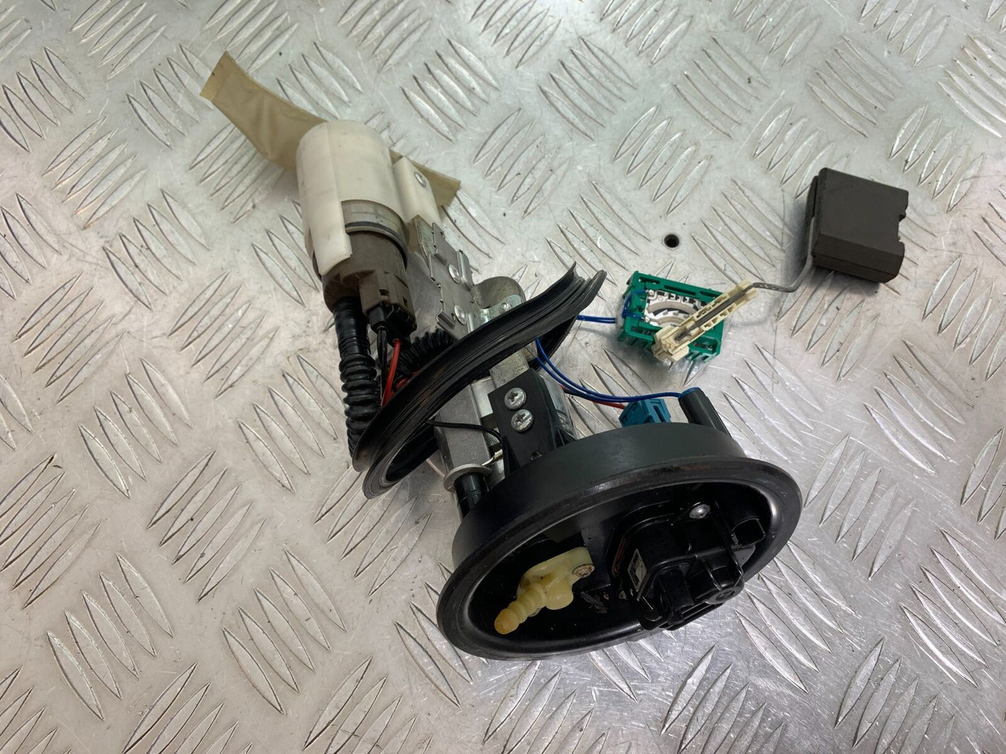 BMW F800 GT PETROL PUMP YEAR 2013-2017 (CMB1031)
