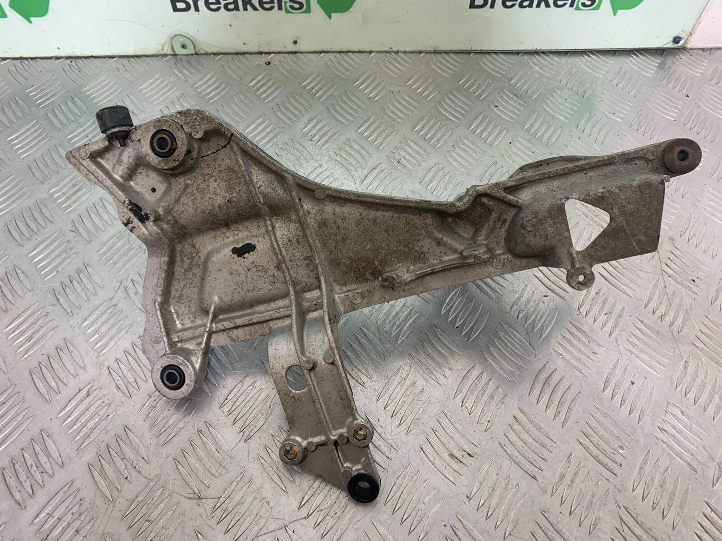 HONDA ST1100 PAN EUROPEAN FRONT LEFT HANGER & PEGS YEAR 1993-2001 (CMB1096)